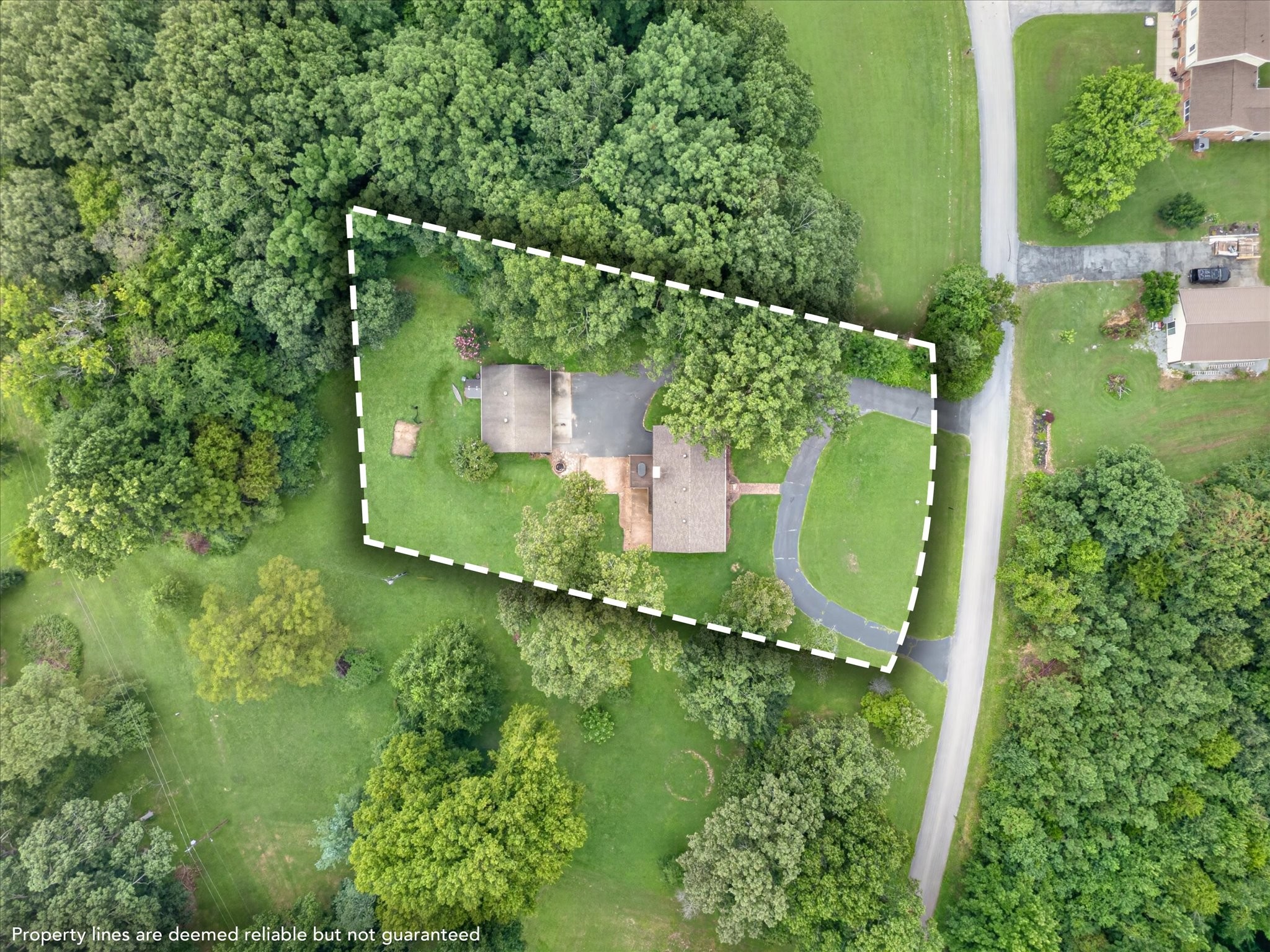 252 Edgewood Dr Property Photo 1