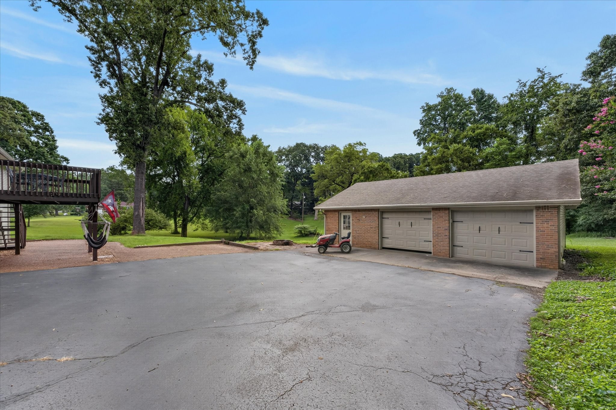 252 Edgewood Dr Property Photo 42