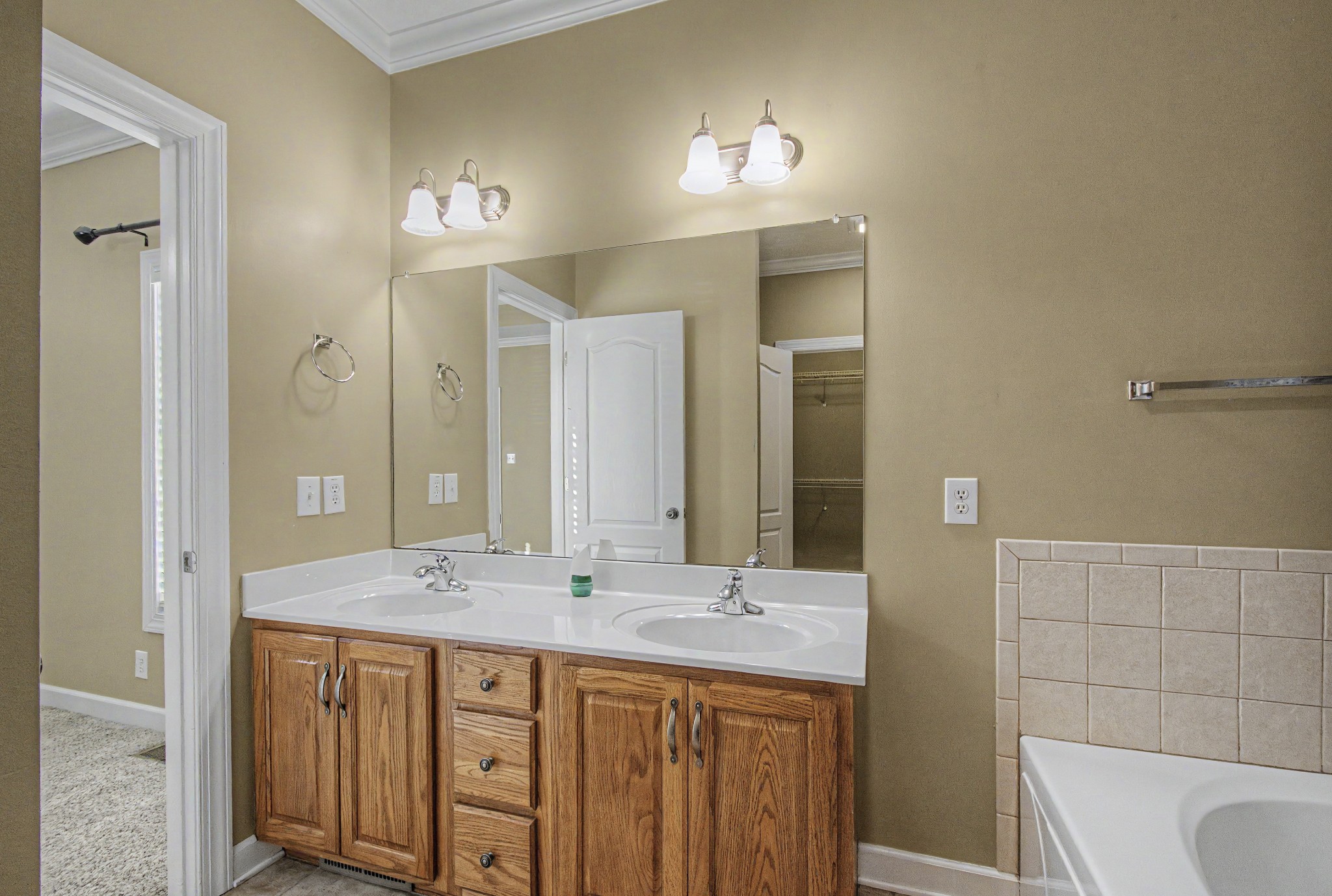 3543 Overridge Circle Property Photo 43