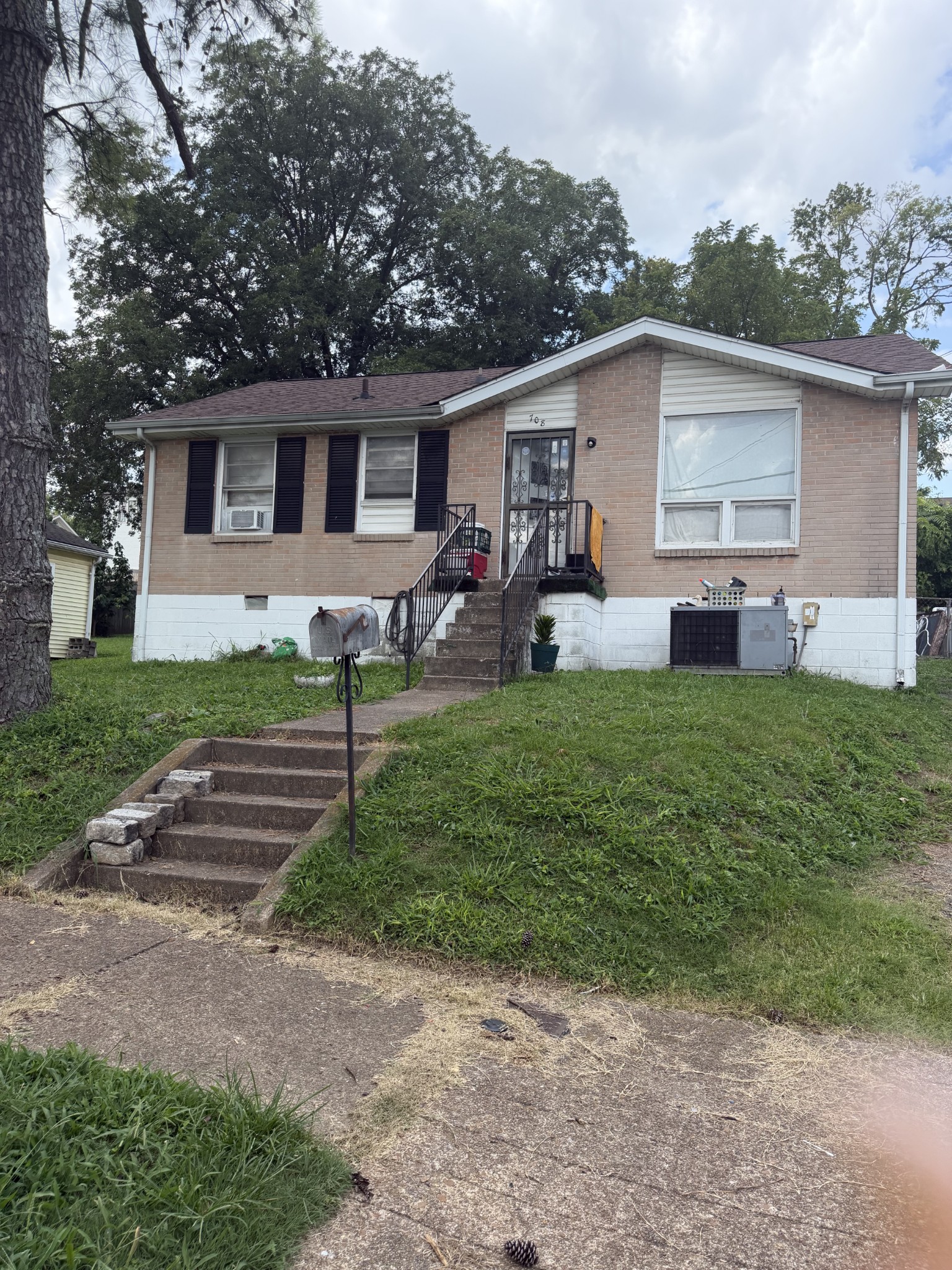 708 S 13th St Property Photo 1