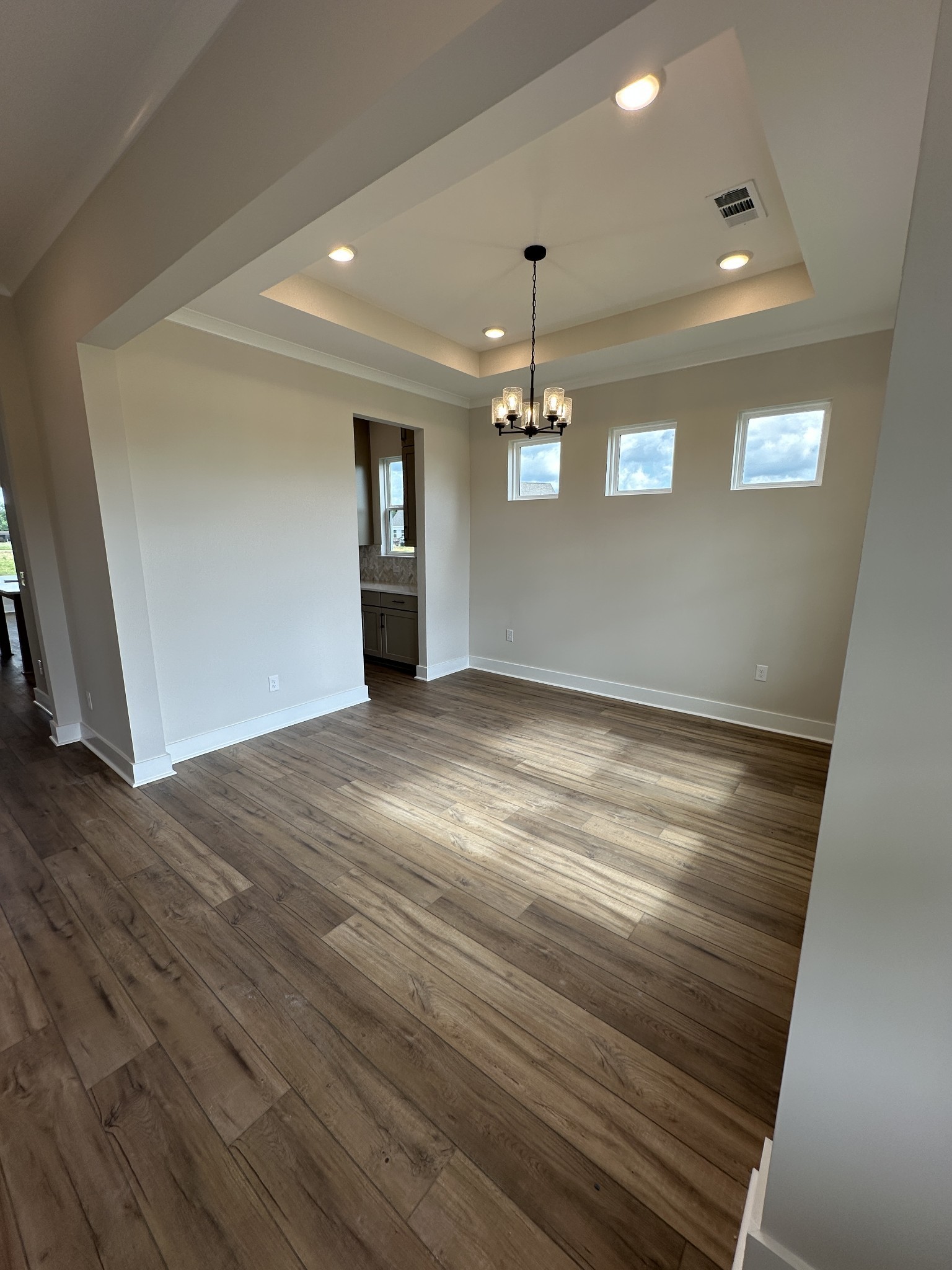 2906 Chetco Way Property Photo 6