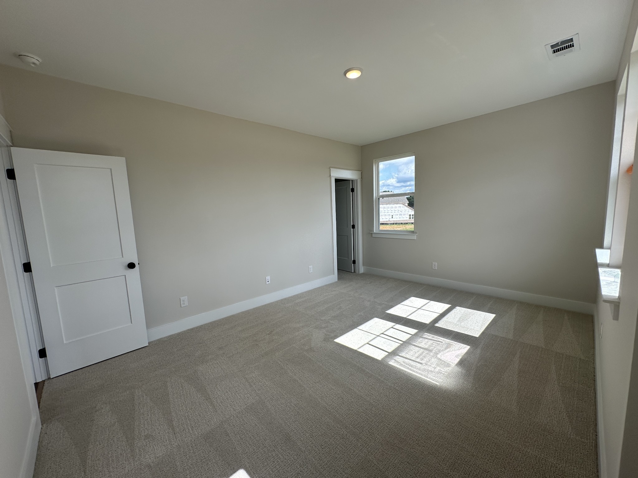 2906 Chetco Way Property Photo 44