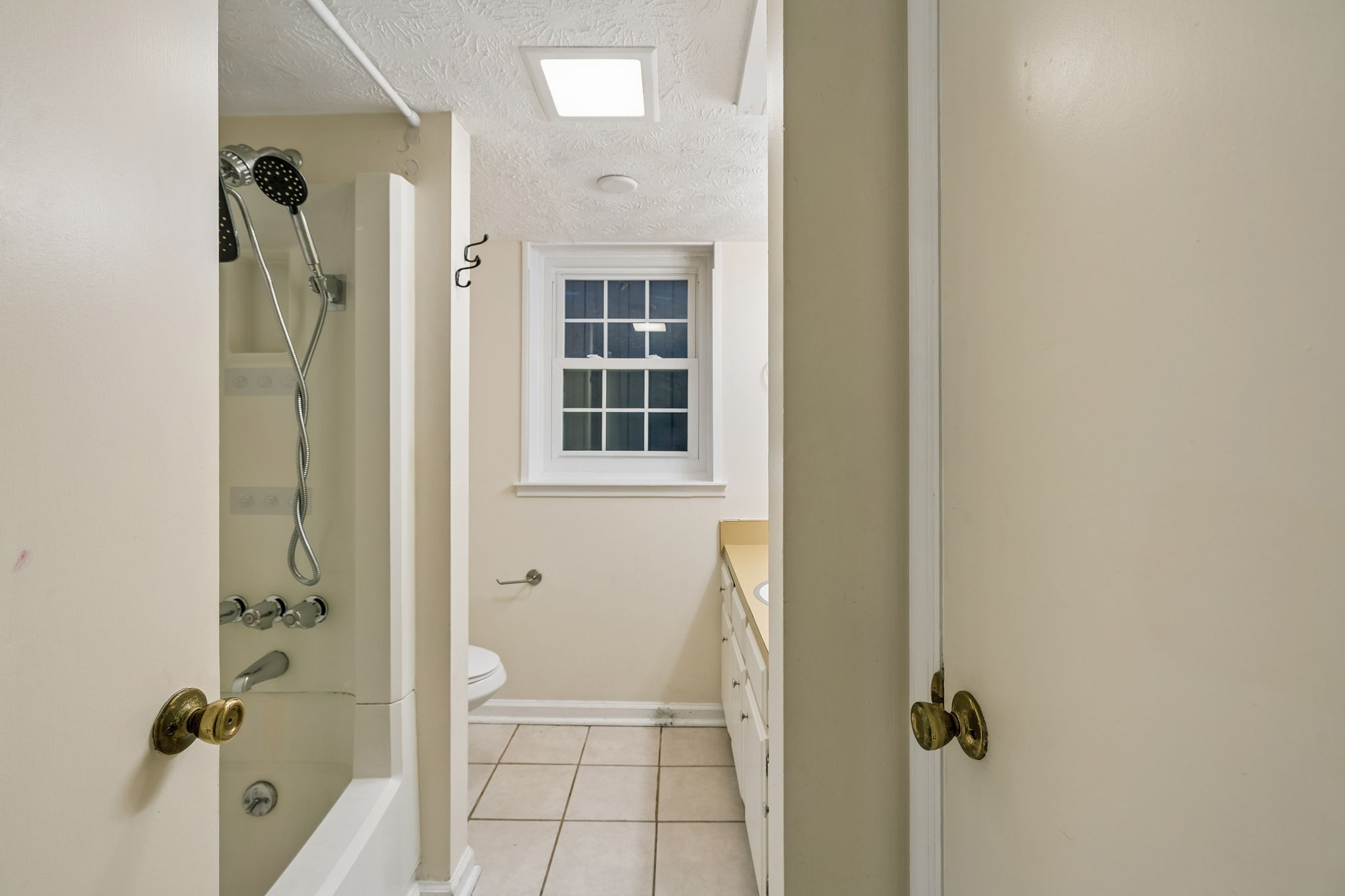 3504 Pleasant Valley Rd Property Photo 15