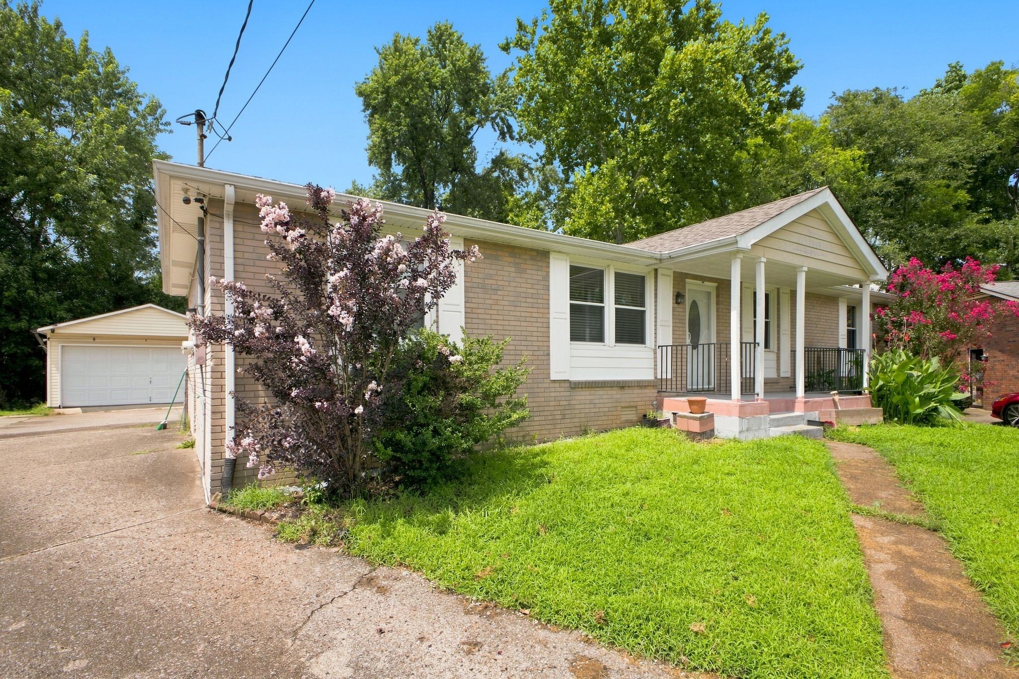 256 Coleridge Ct Property Photo 4