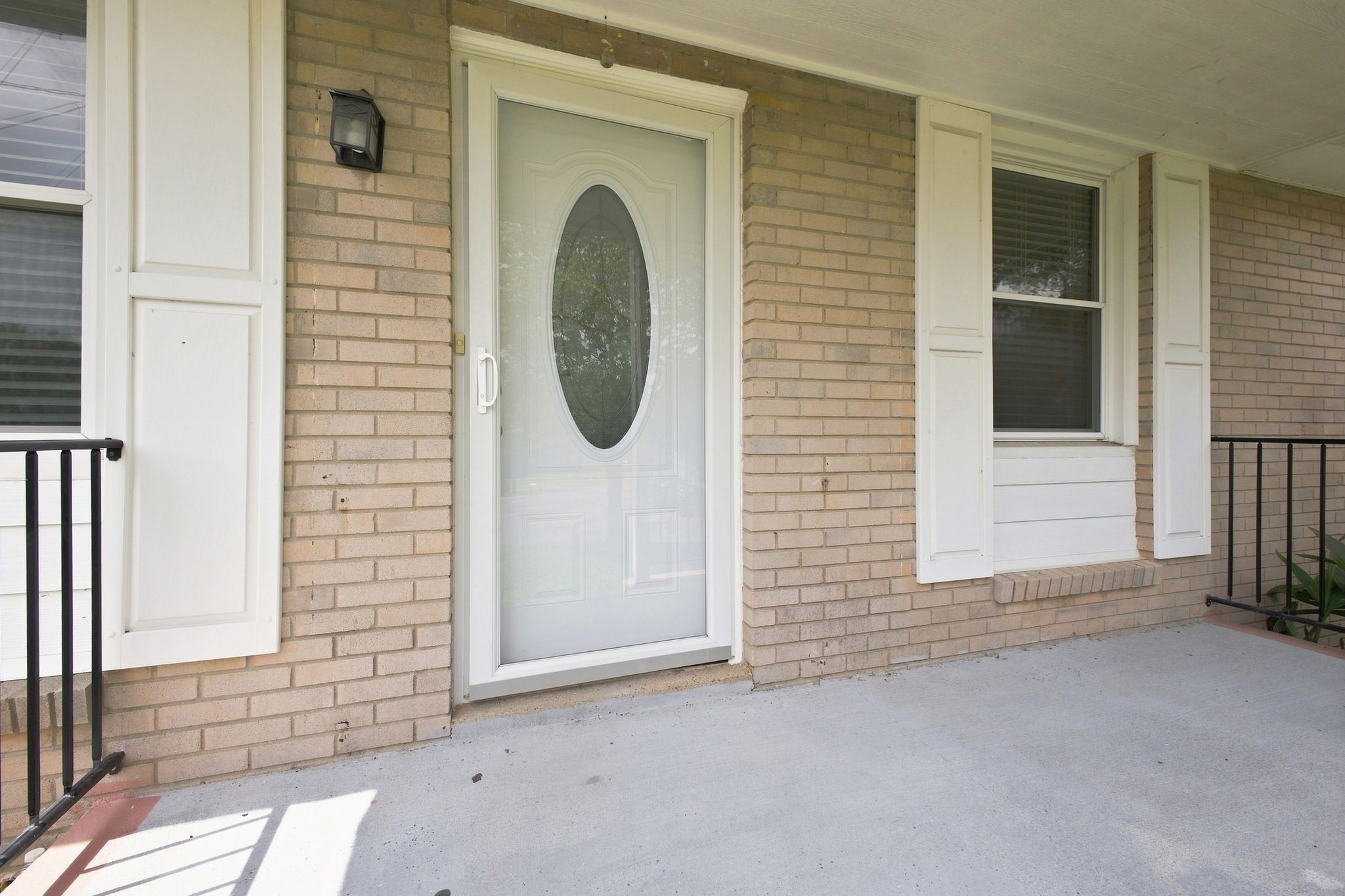 256 Coleridge Ct Property Photo 6