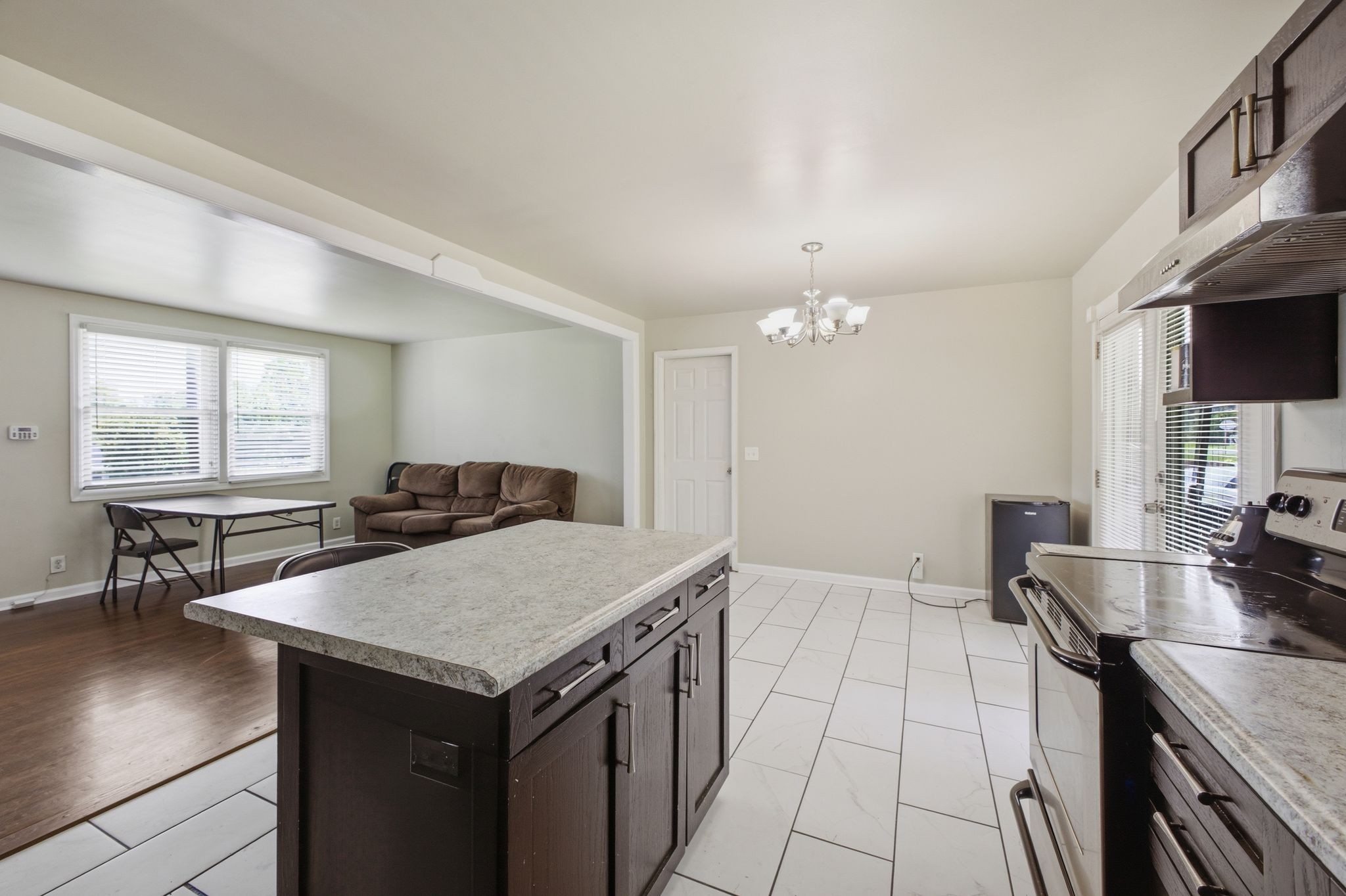 256 Coleridge Ct Property Photo 14