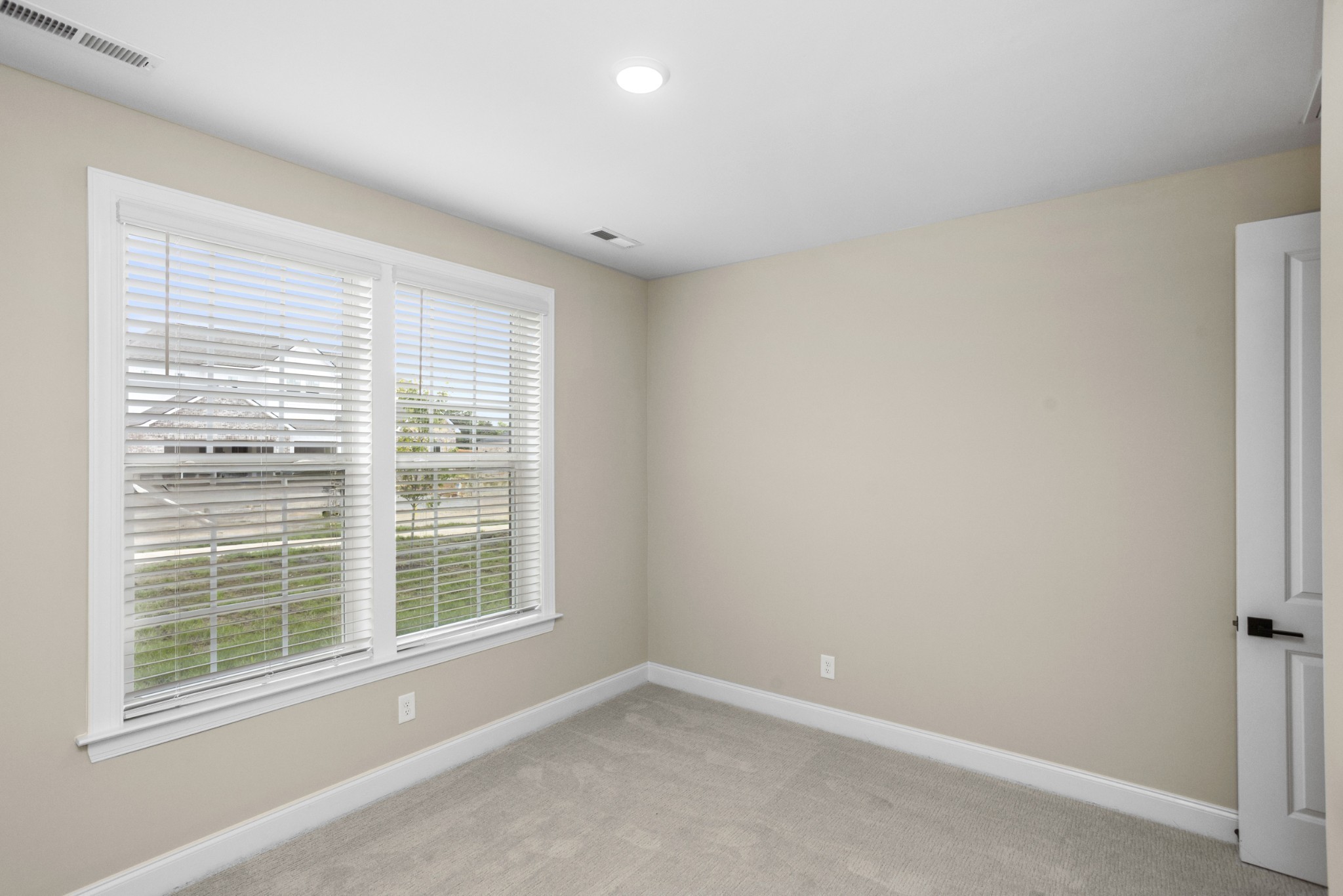 6002 Painted Skies Dr Property Photo 12