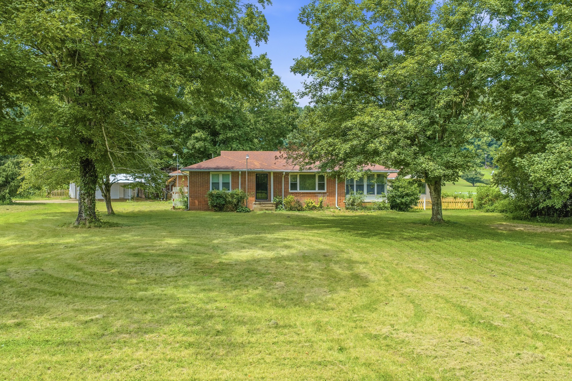 42 Depriest Bend Dr Property Photo 1