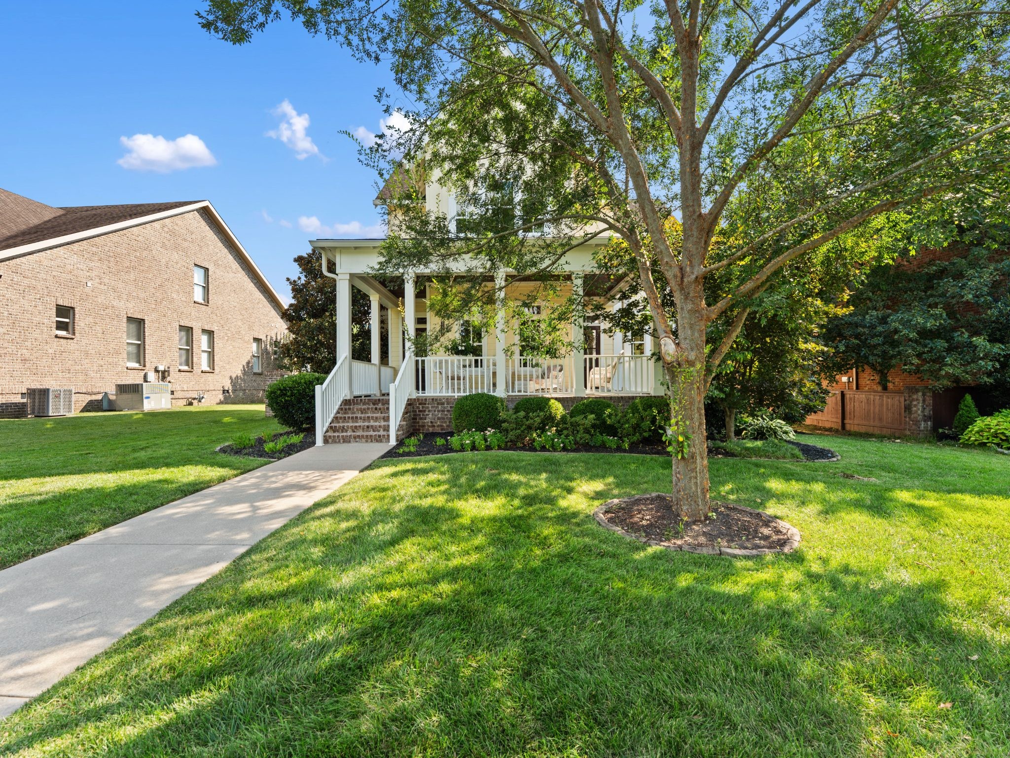 3404 Colebrook Dr Property Photo 3