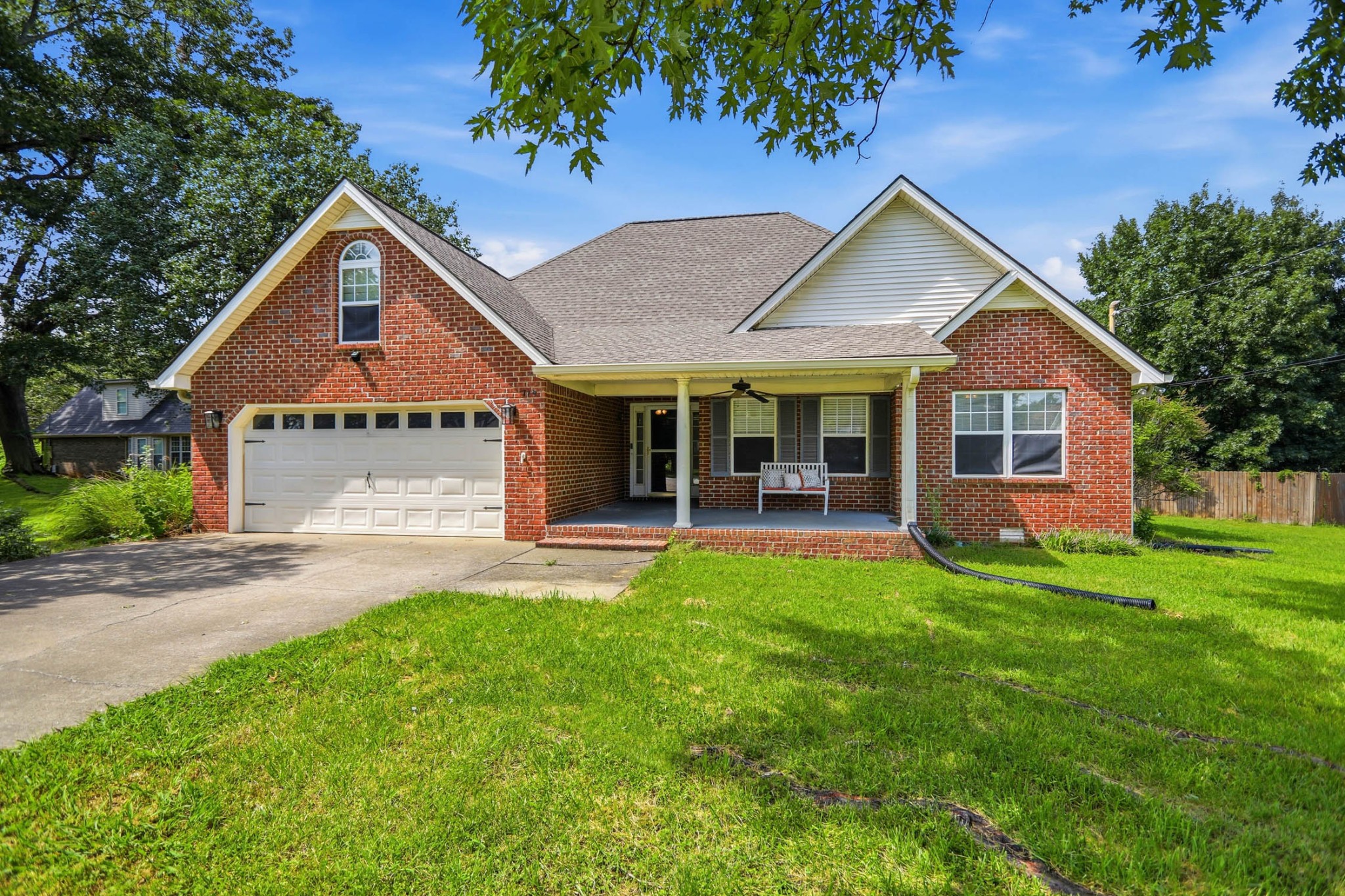 719 Williamsburg Dr Property Photo 1