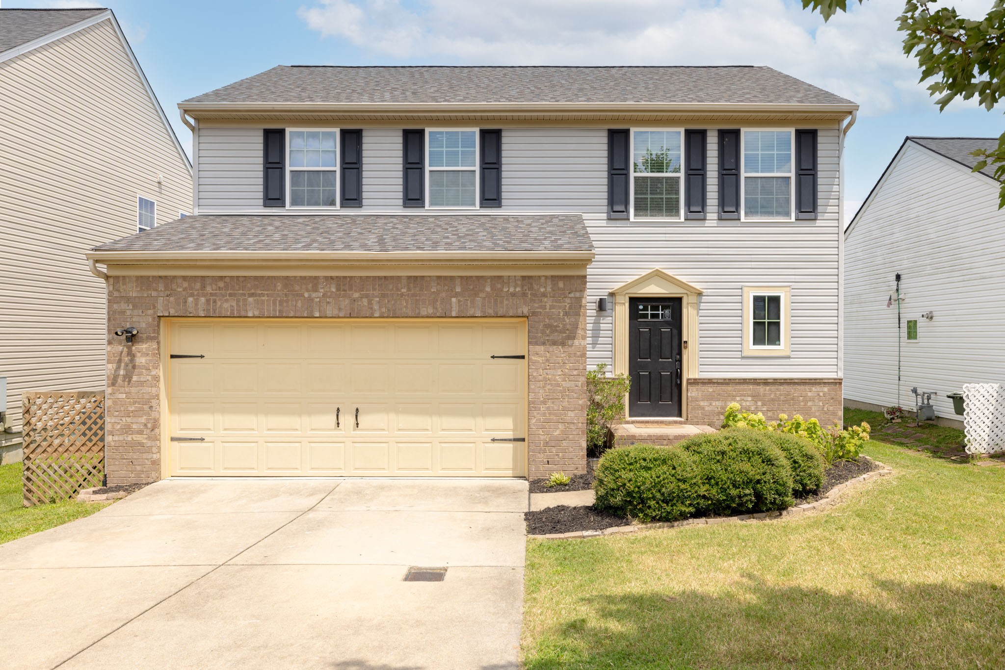 1304 Scarcroft Ln Property Photo 1