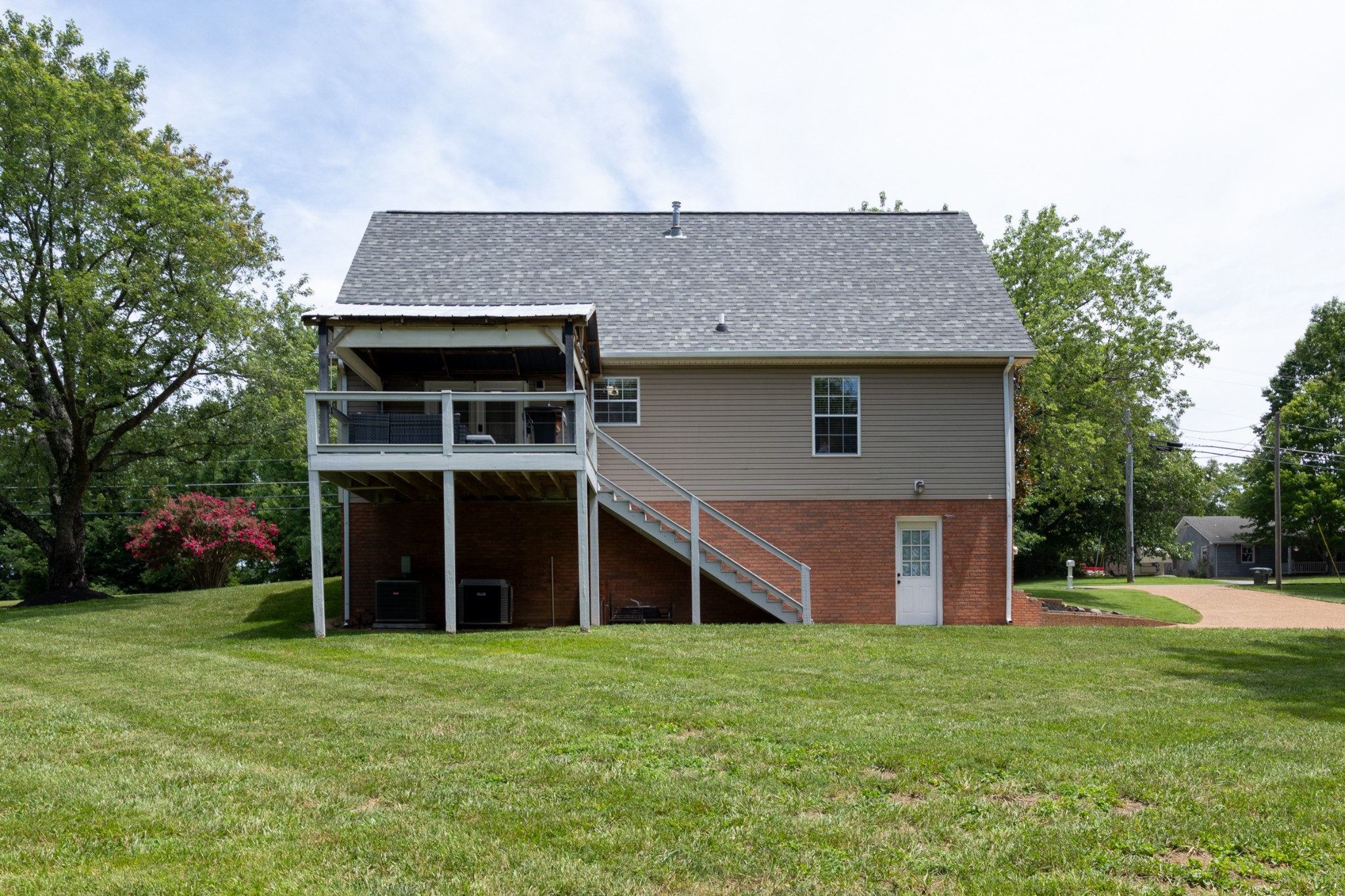 809 Hillside Dr Property Photo 33