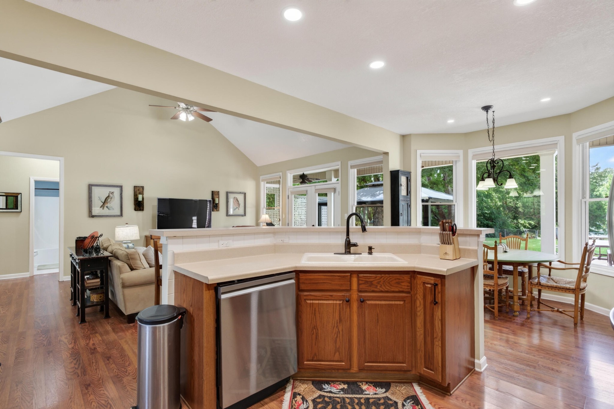 186 Lakeview Cove Drive Property Photo 21