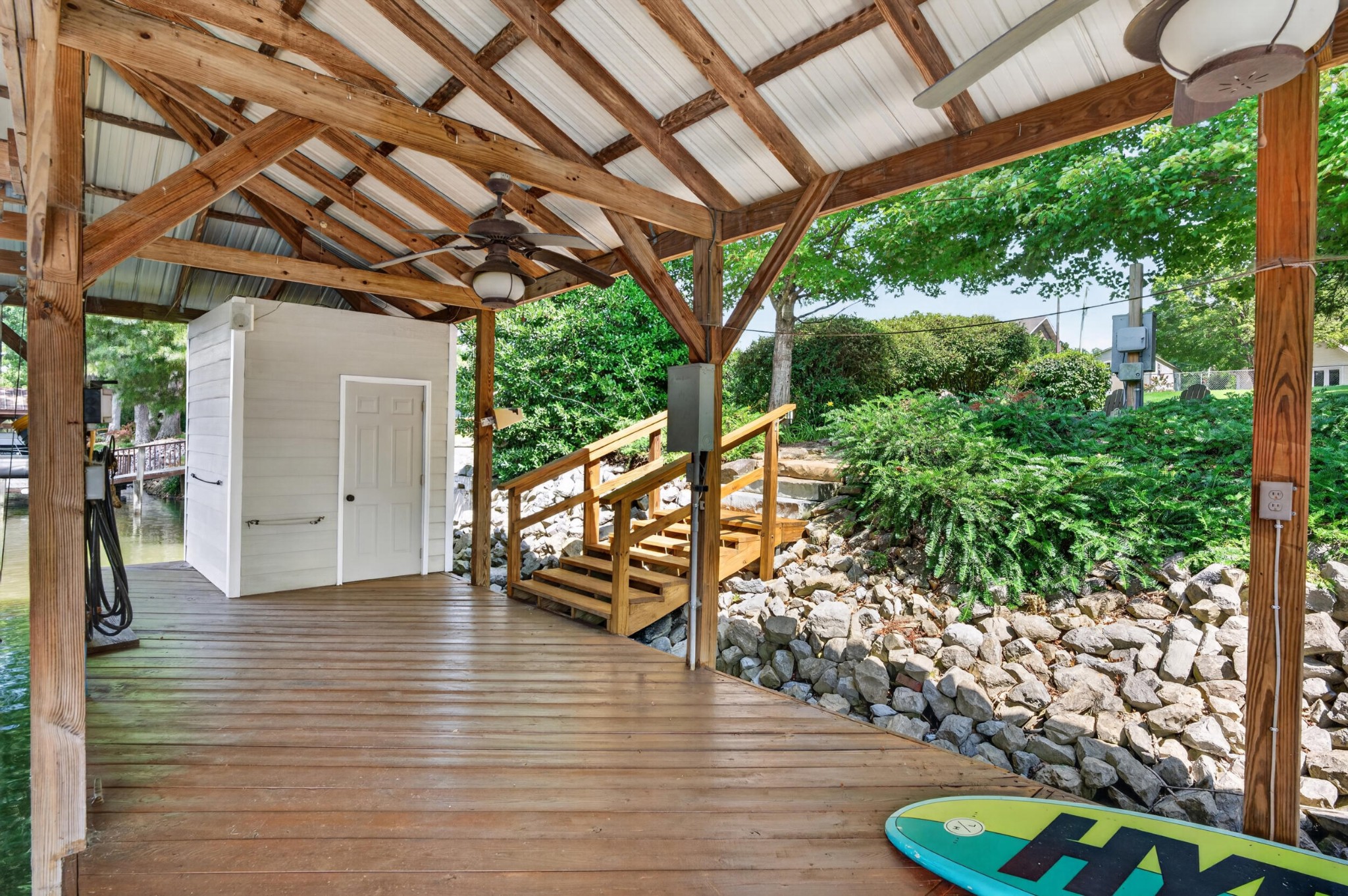 186 Lakeview Cove Drive Property Photo 47