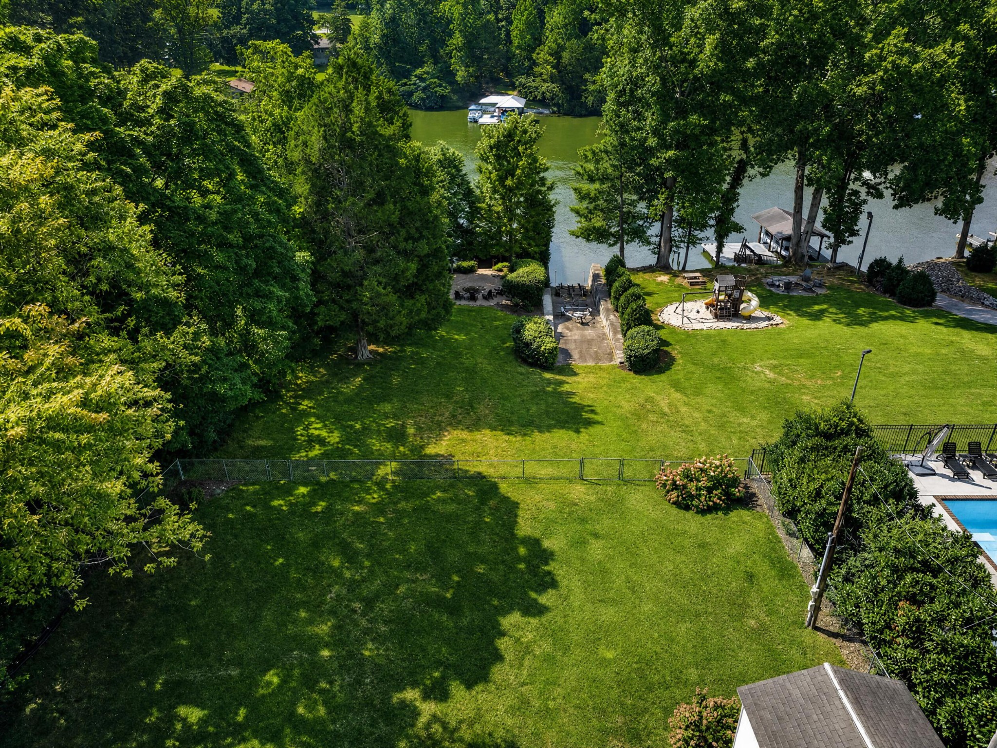 186 Lakeview Cove Drive Property Photo 53
