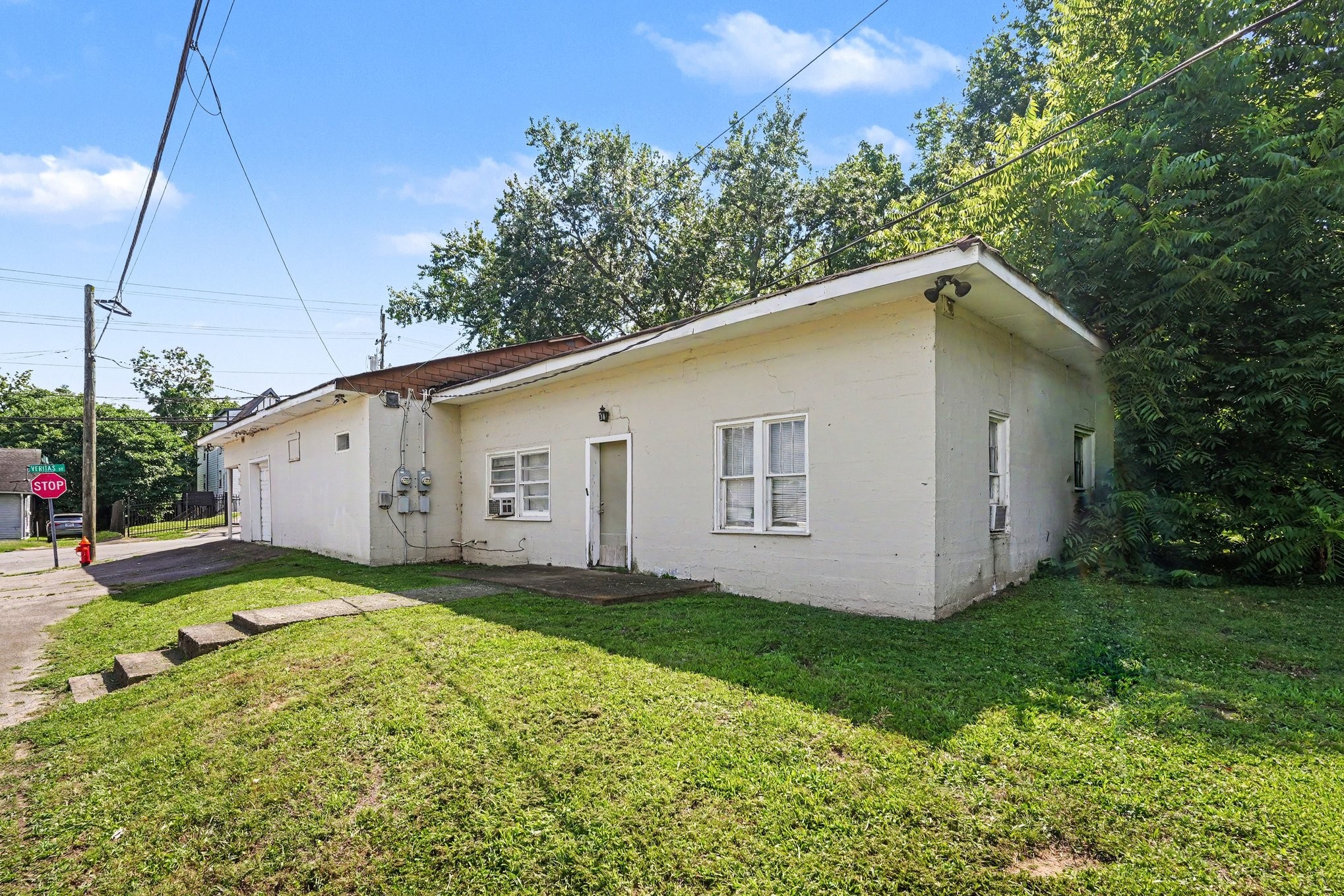 520 Veritas St Property Photo 12
