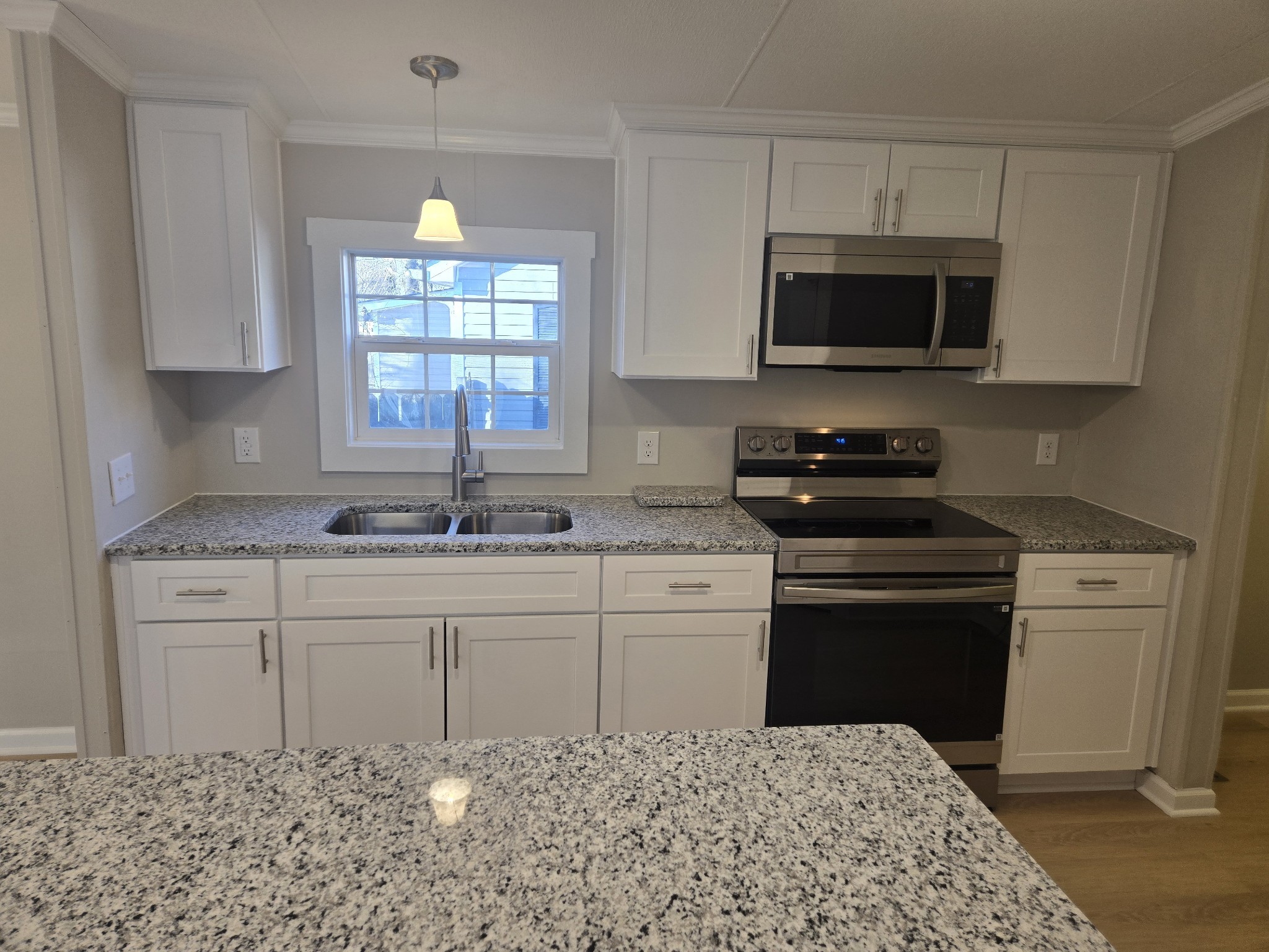 227 E Park Ave Property Photo 2
