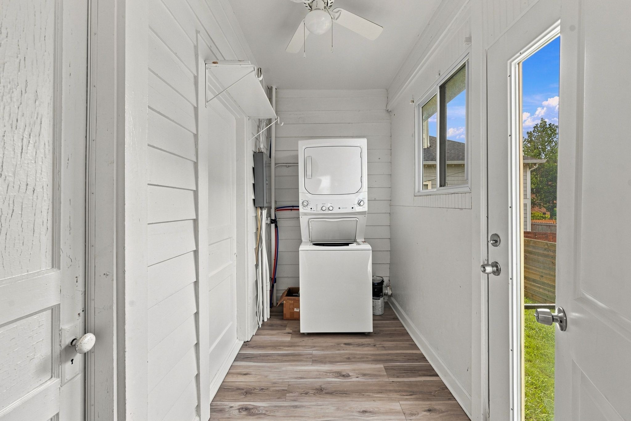 1072a Zophi St Property Photo 13