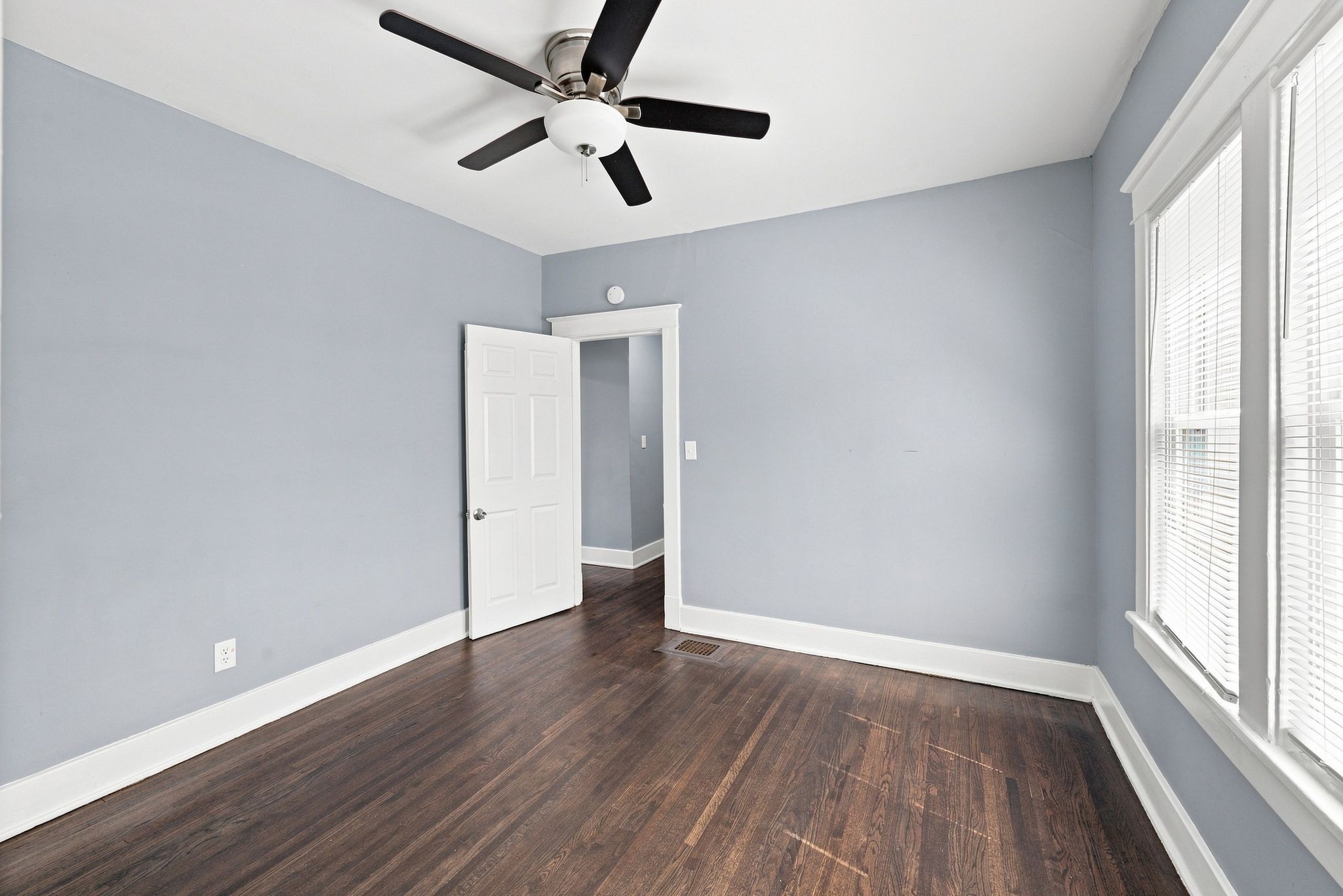 1072a Zophi St Property Photo 18