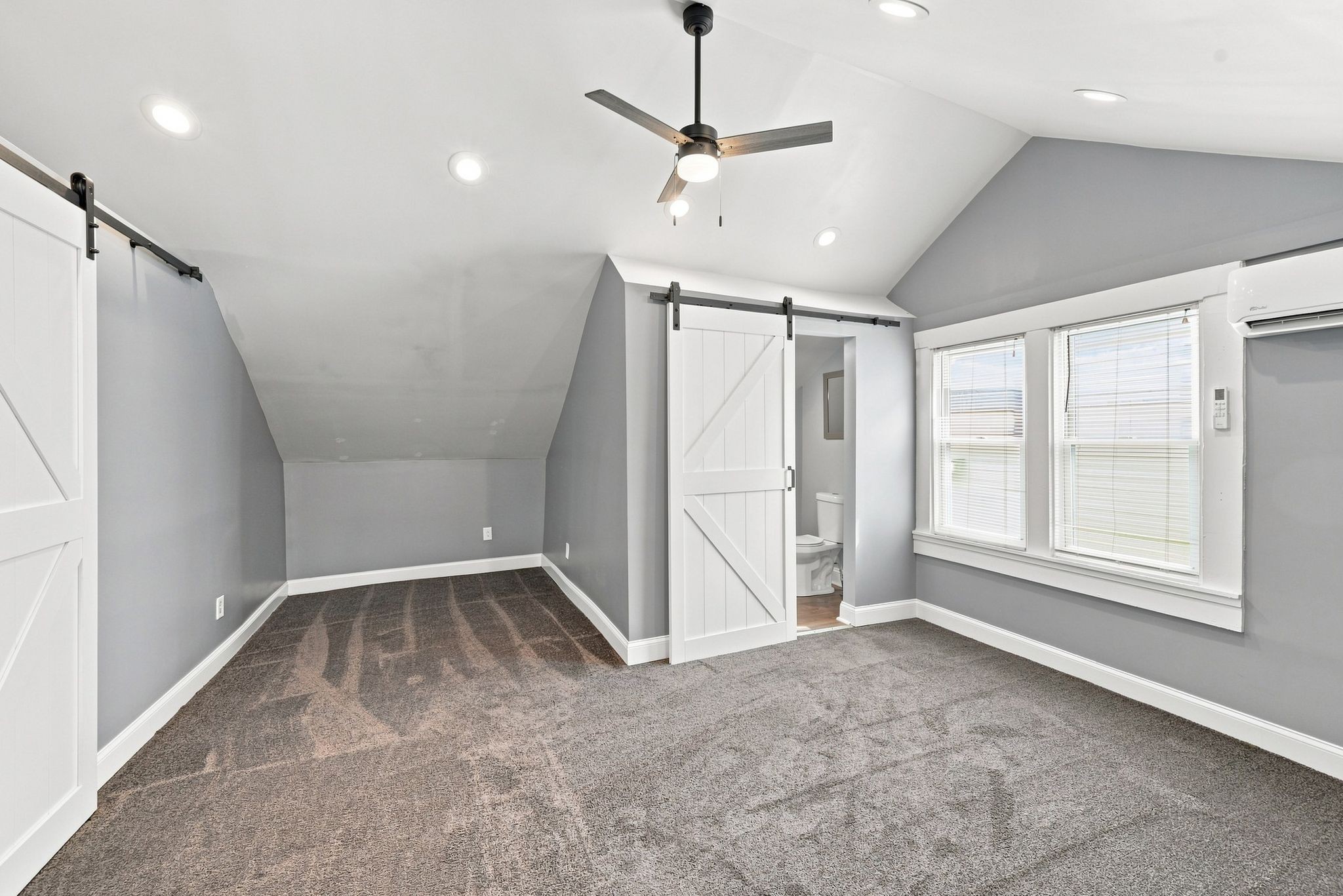 1072a Zophi St Property Photo 20