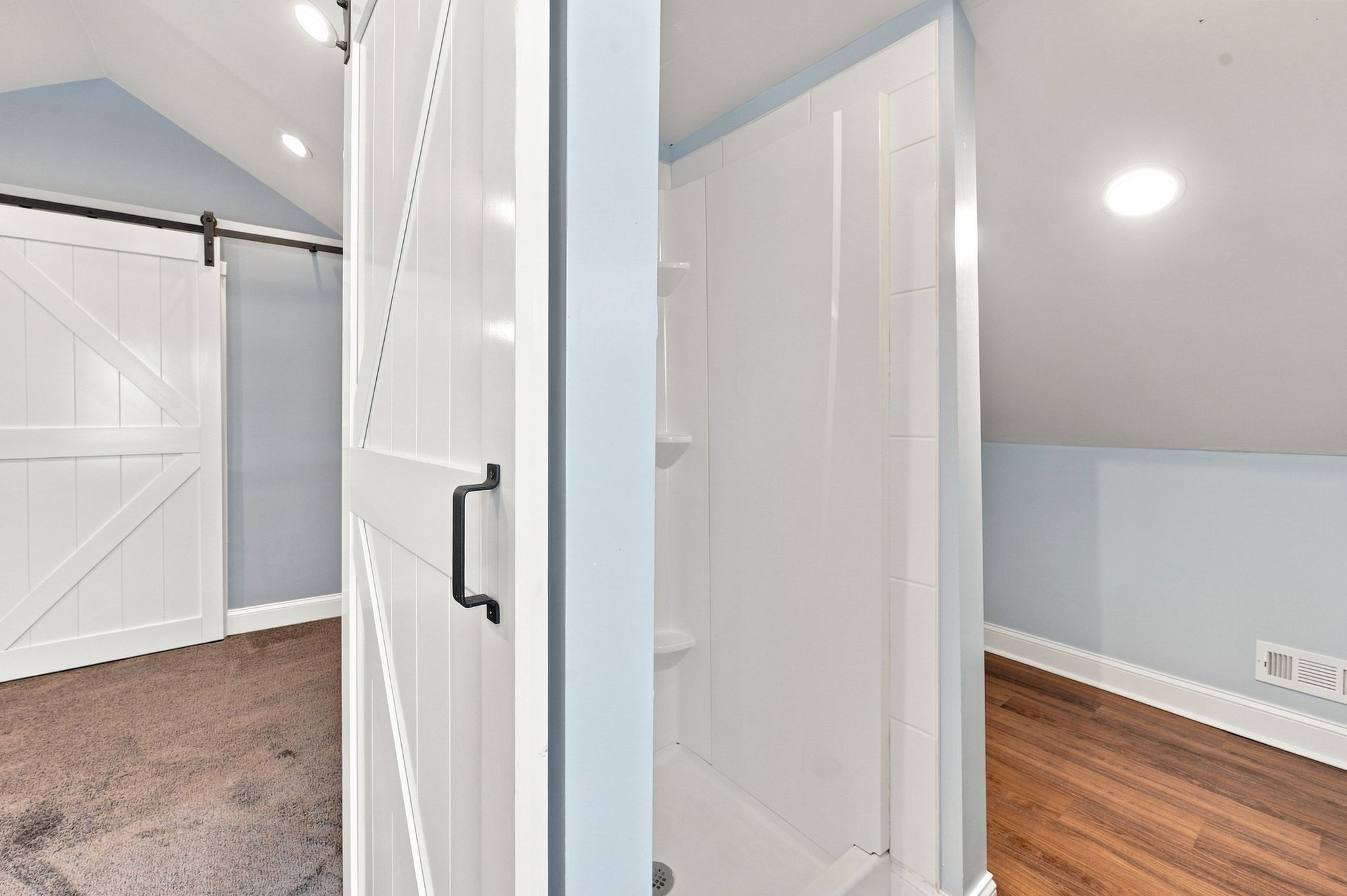 1072a Zophi St Property Photo 23