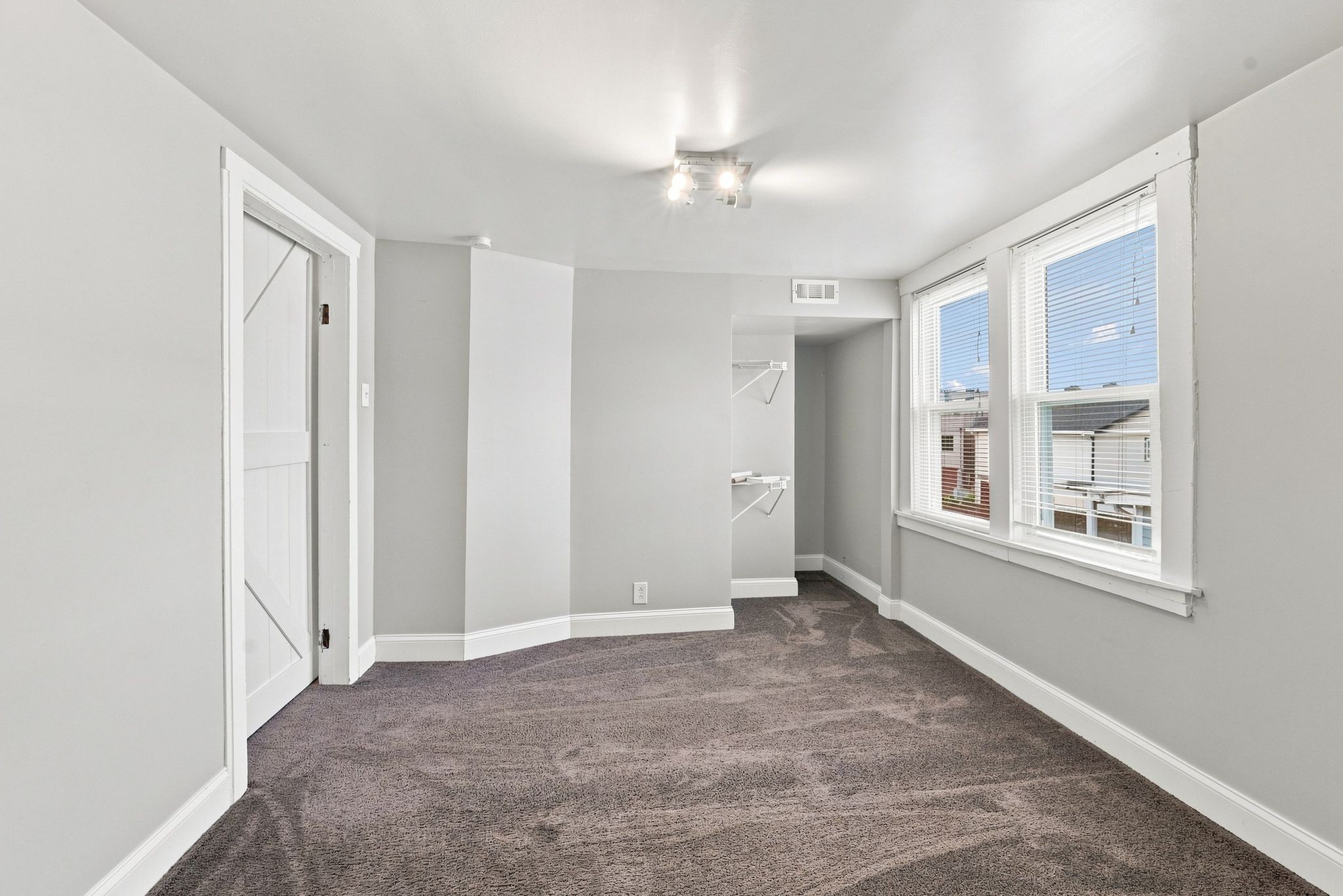 1072a Zophi St Property Photo 25