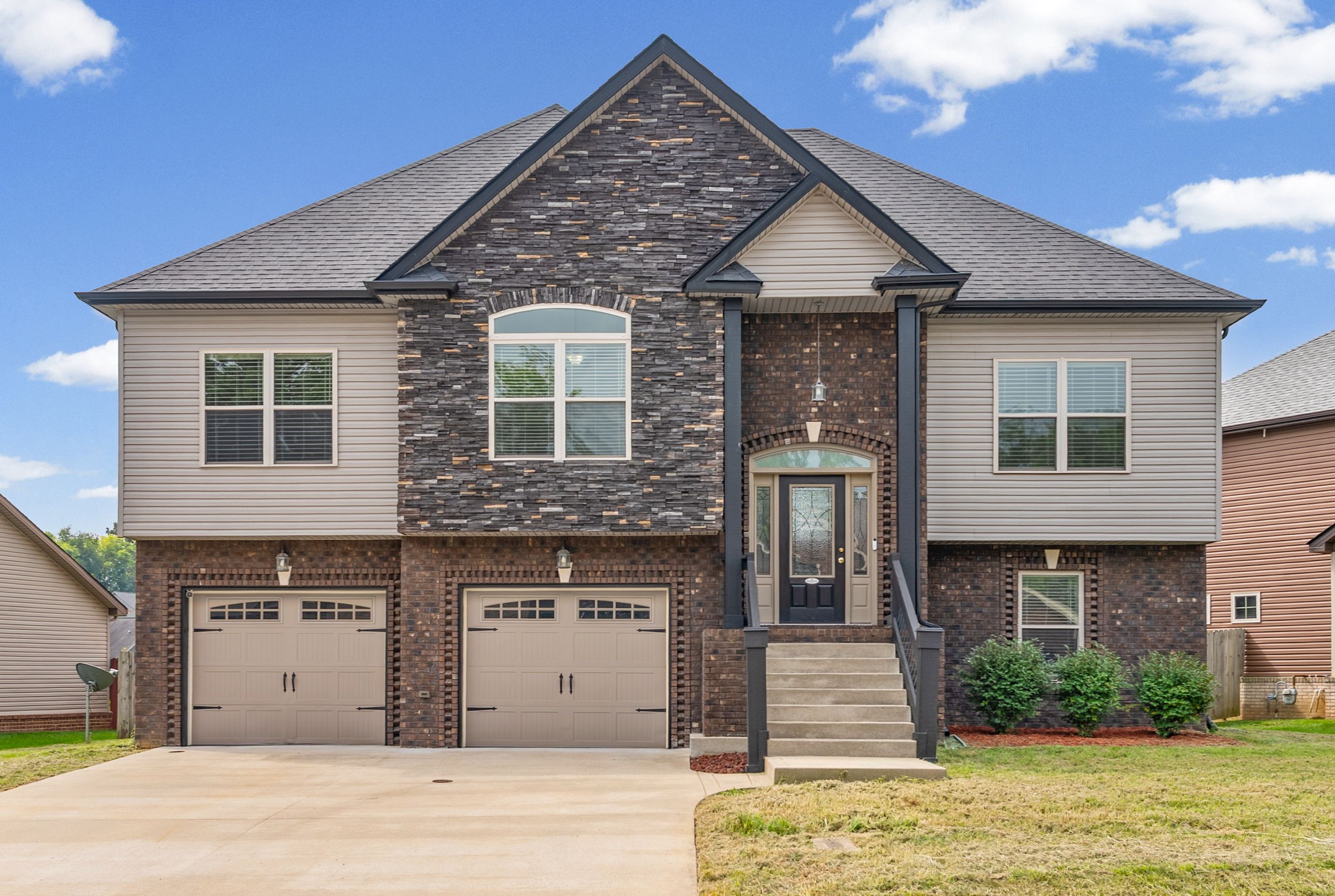 1283 Golden Eagle Way Property Photo 1