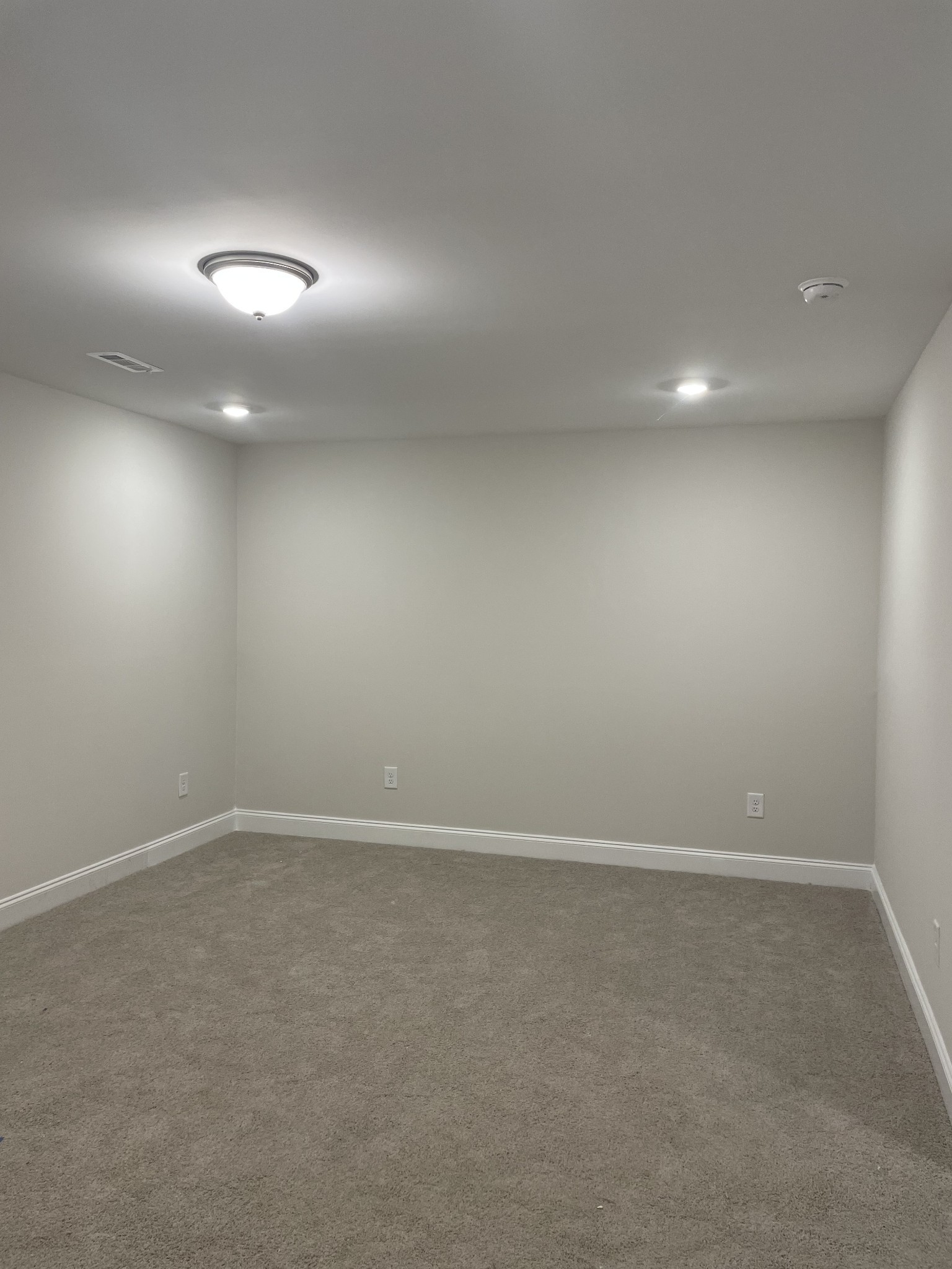 320 Savoy Loop Property Photo 13