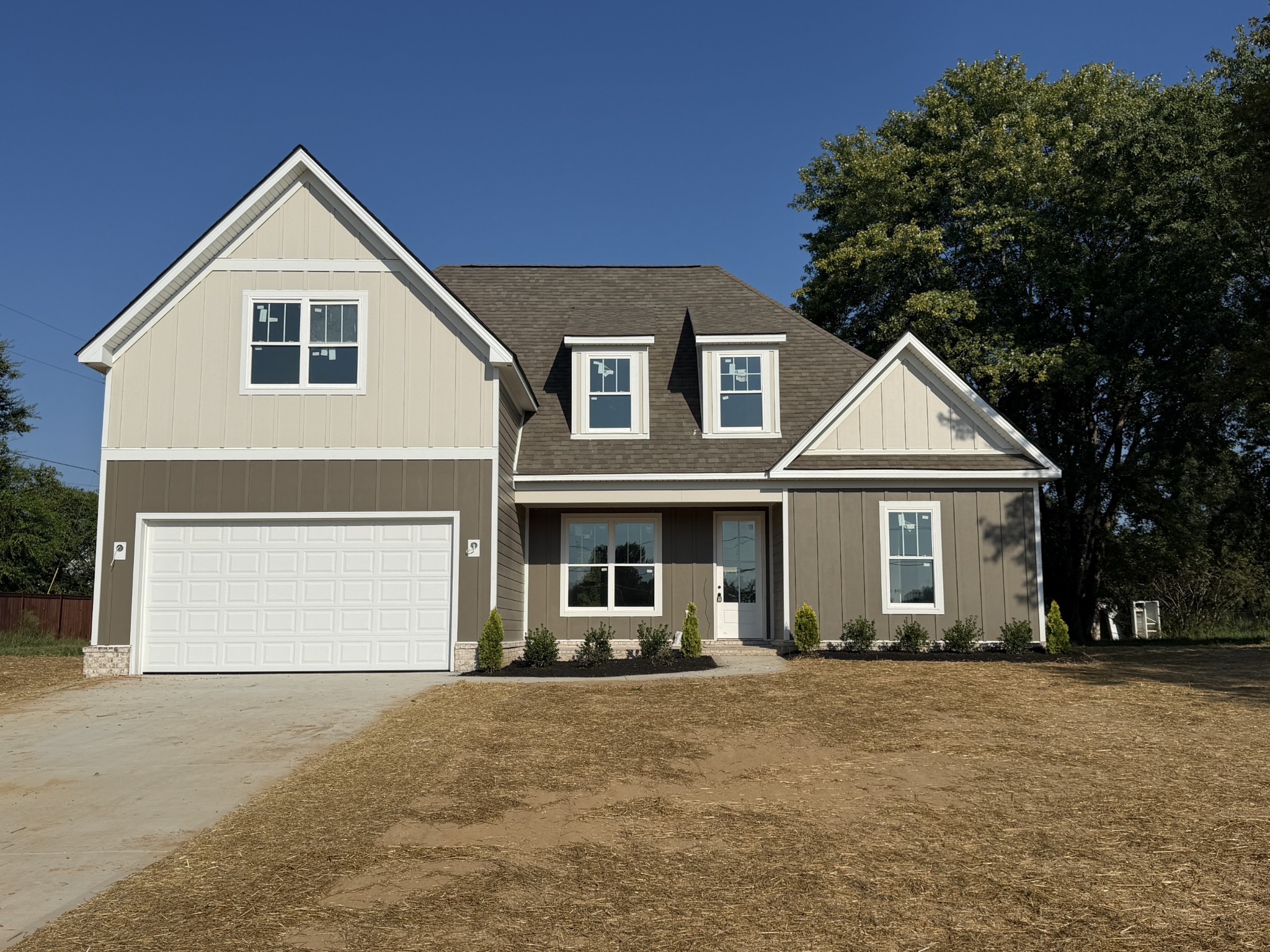 565 Hiwassee Rd Property Photo 1