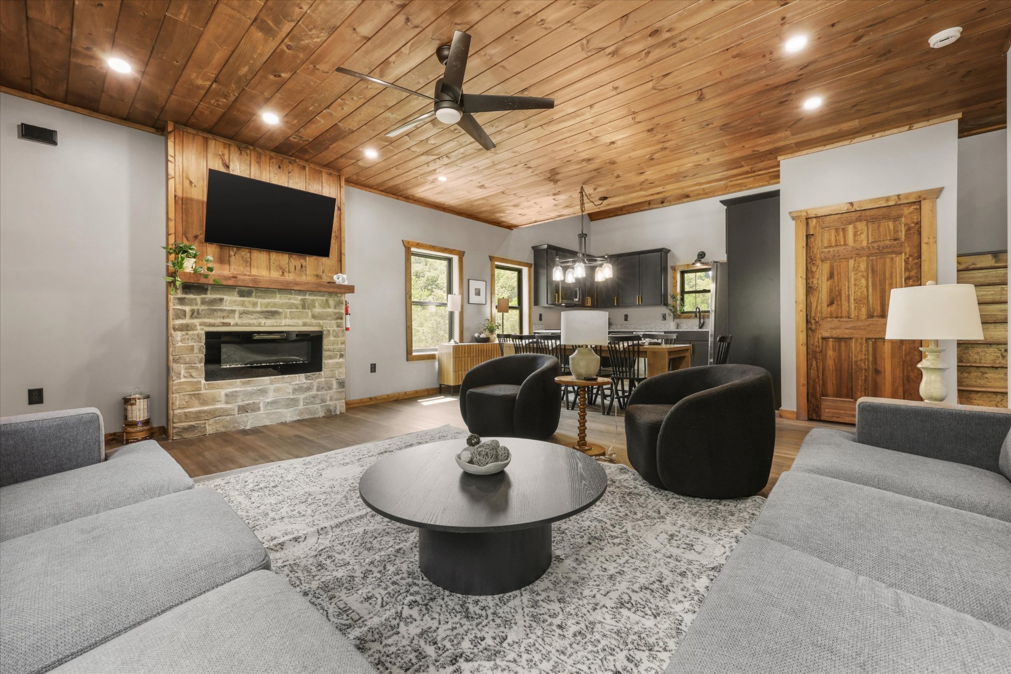 3414 Sugar Maple Loop Rd Property Photo 6