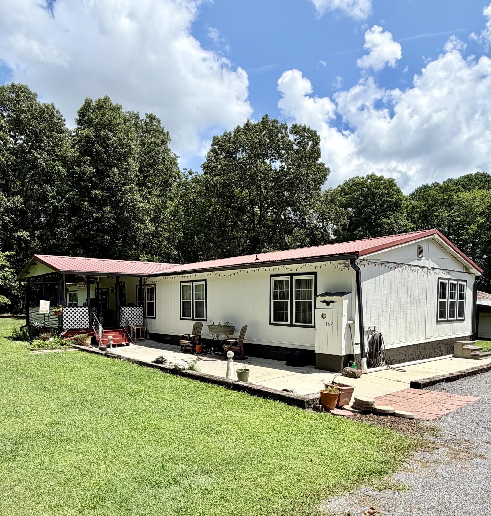 1169 Bancroft Road, Sw Property Photo 1
