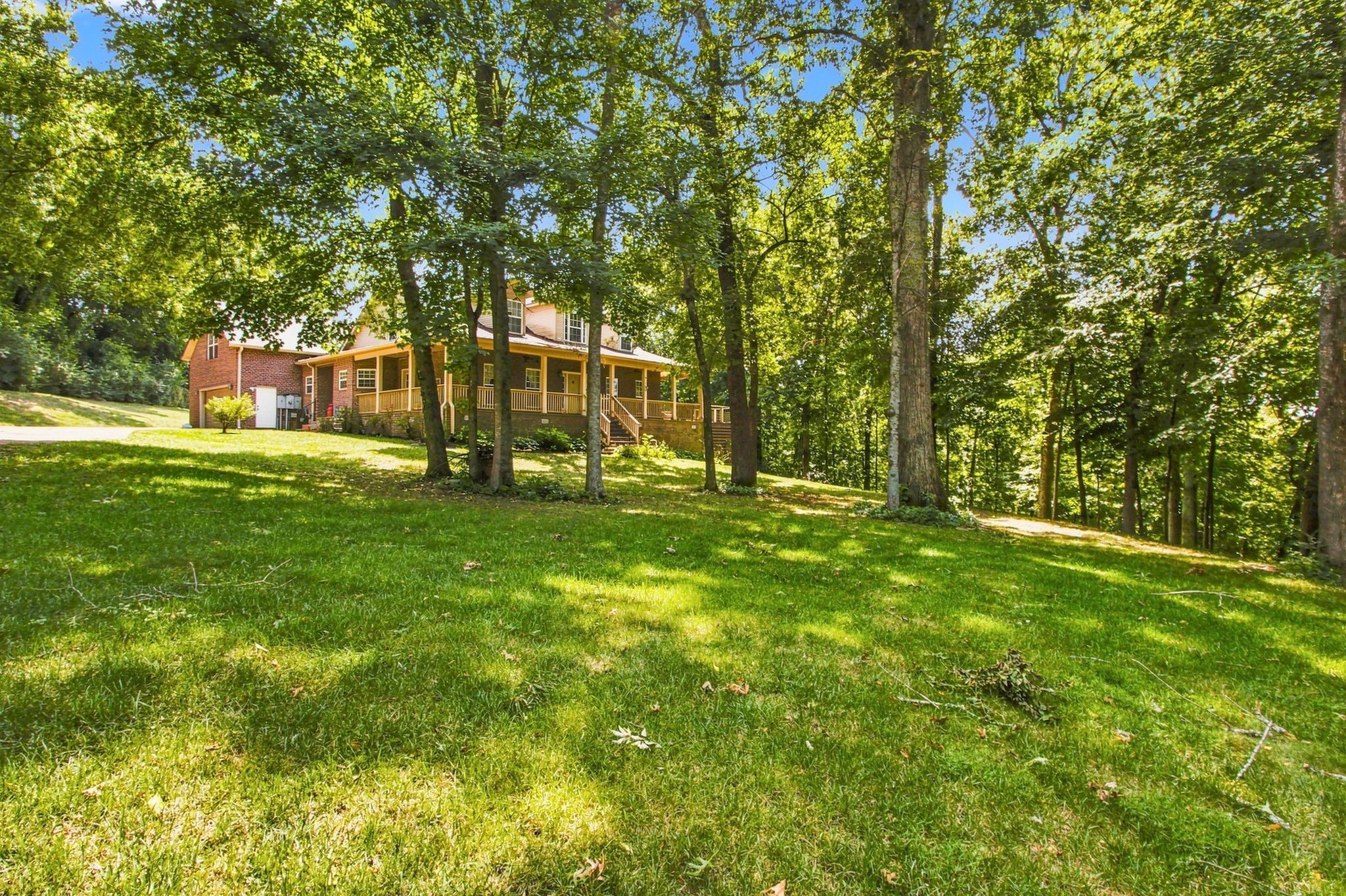 125 Carr Dr Property Photo 3