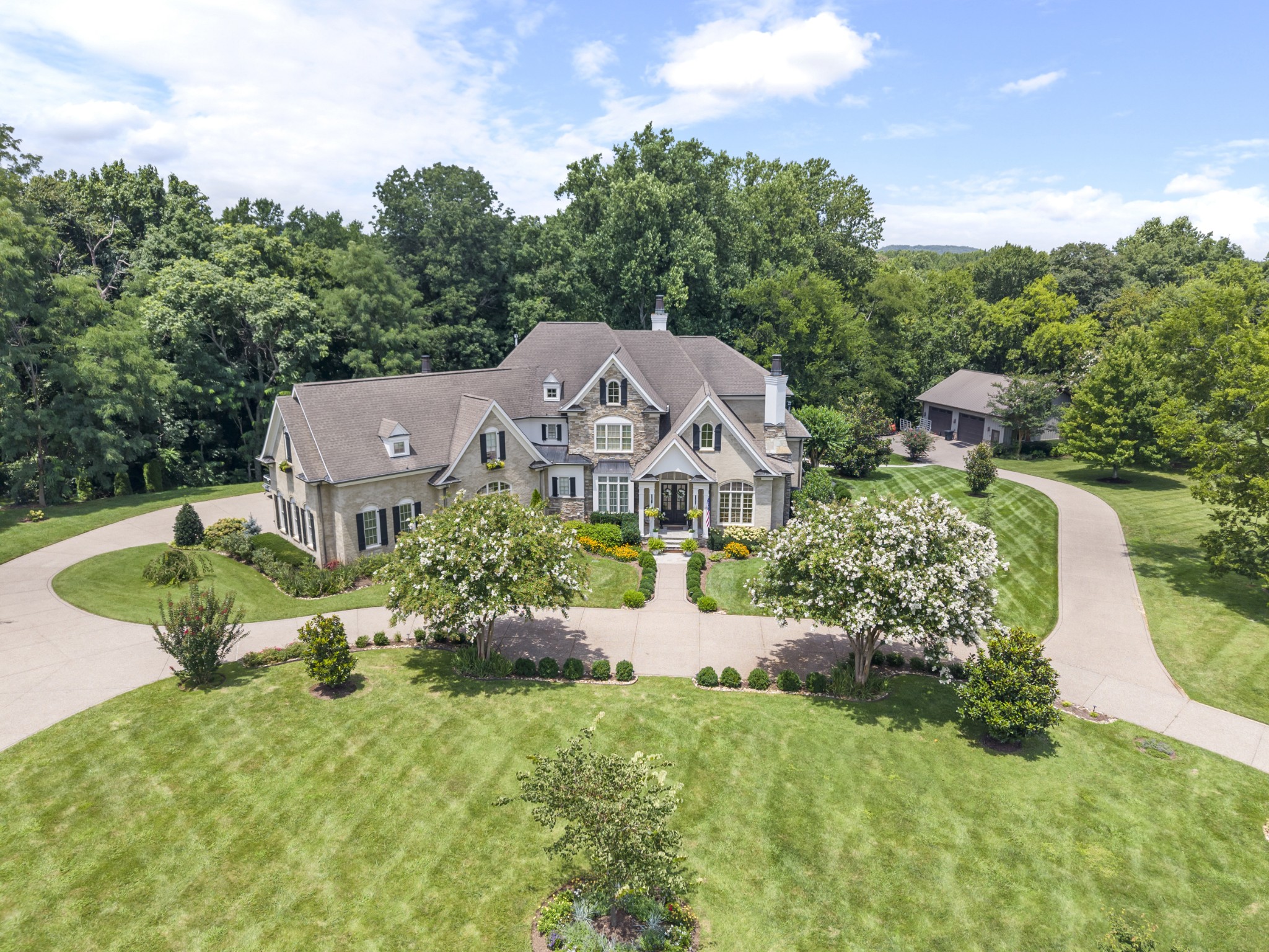 3300 Bridle Path Ct Property Photo 1