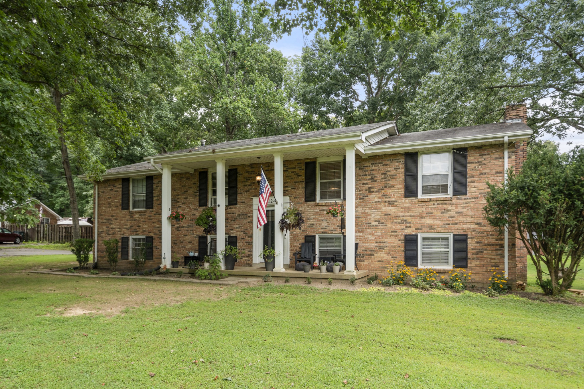 124 Shadybrook Cir
