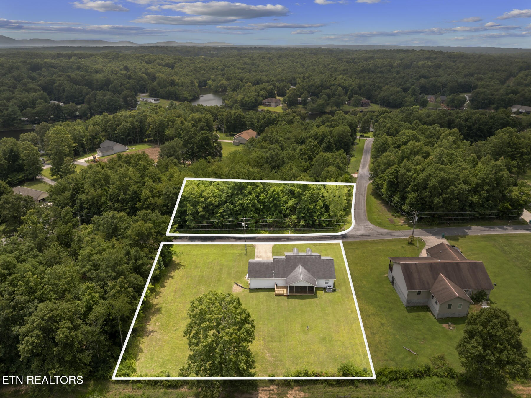 1303 War Eagle Drive Property Photo 2