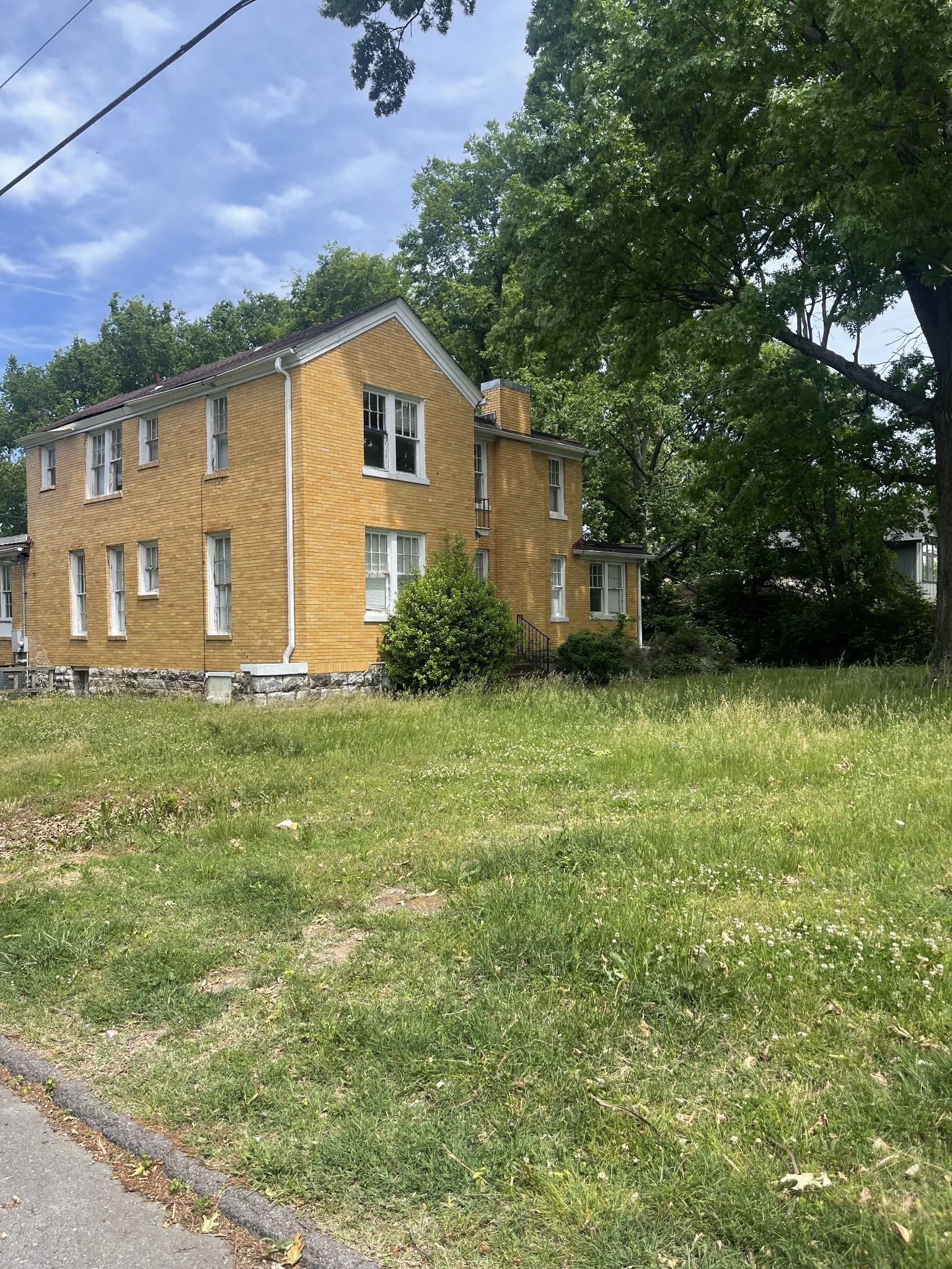 501 Douglas Ave