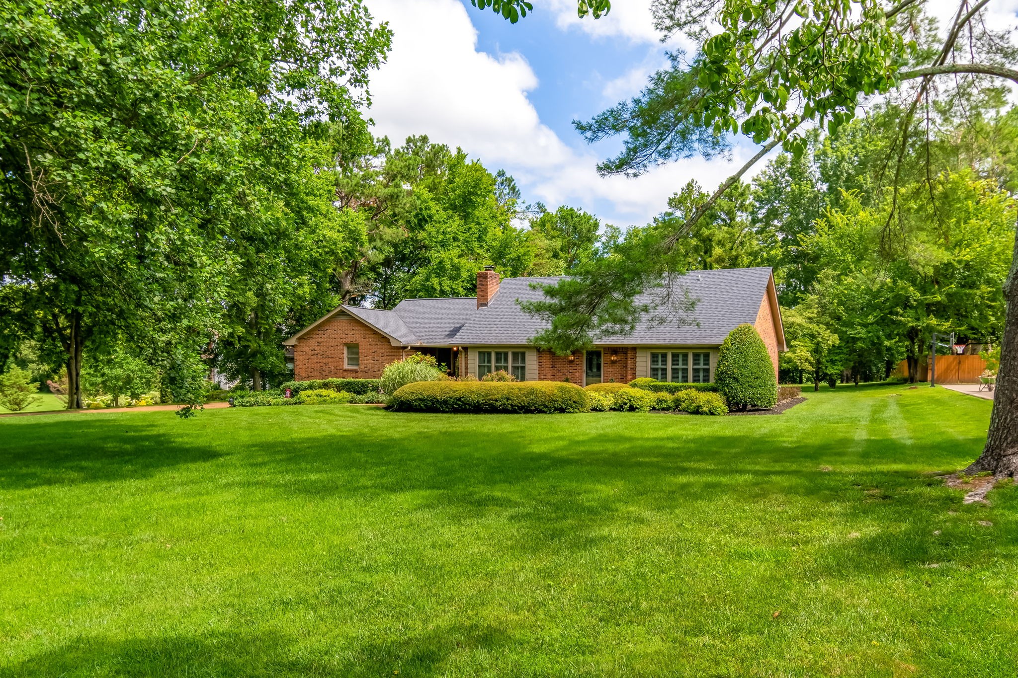 2256 Henpeck Lane