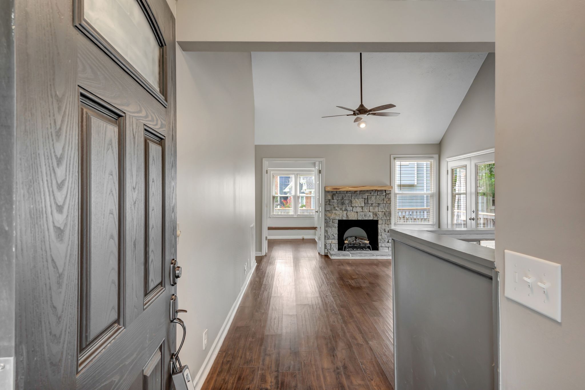 125 Agee Cir, E Property Photo 4