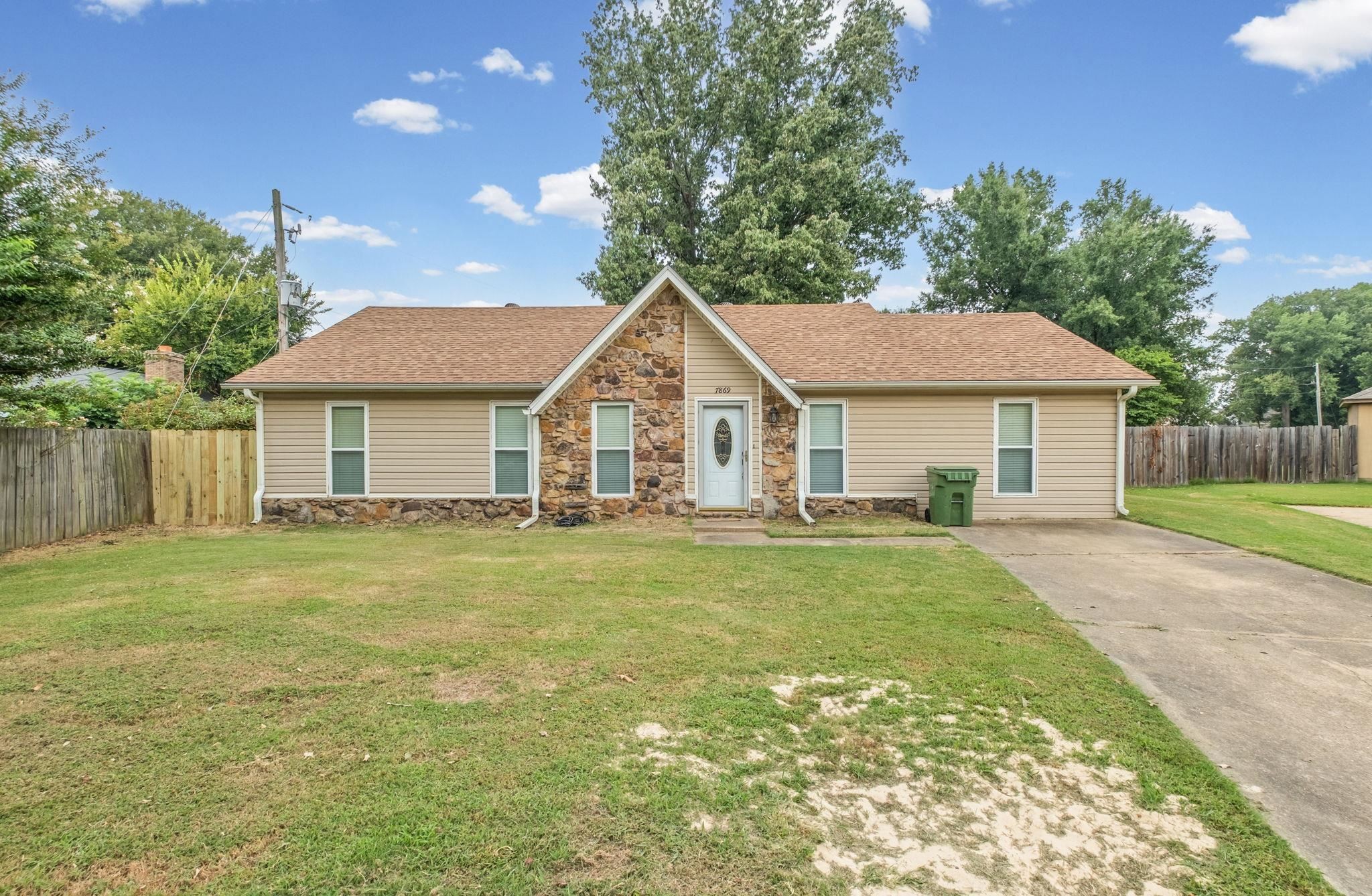 7869 Sweet Bark Rd Property Photo 1