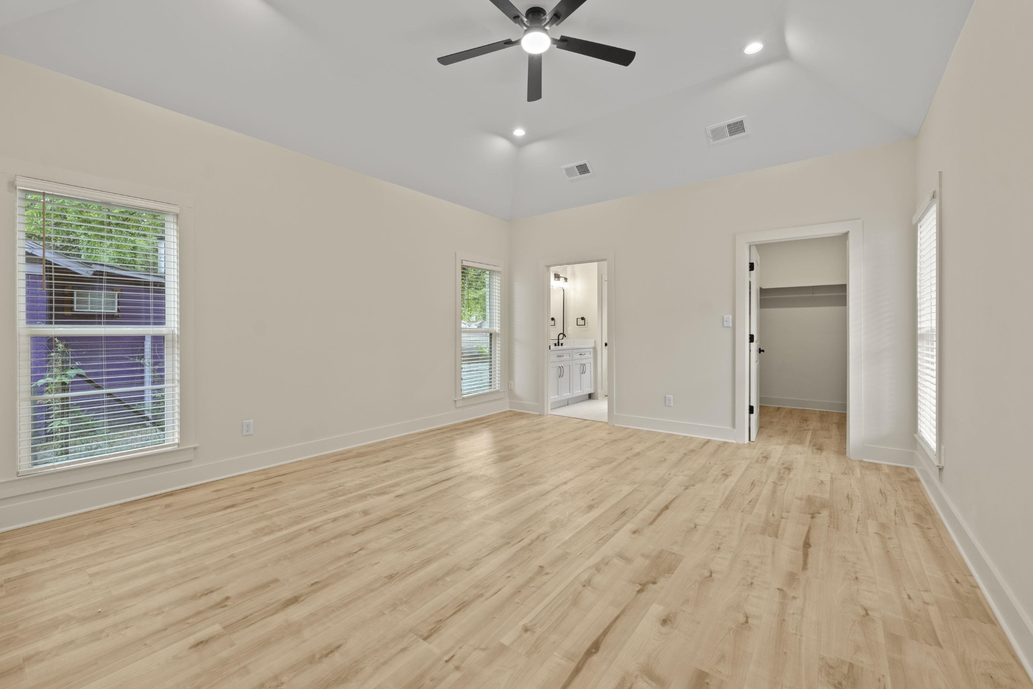 3075 Spottswood Ave Property Photo 16