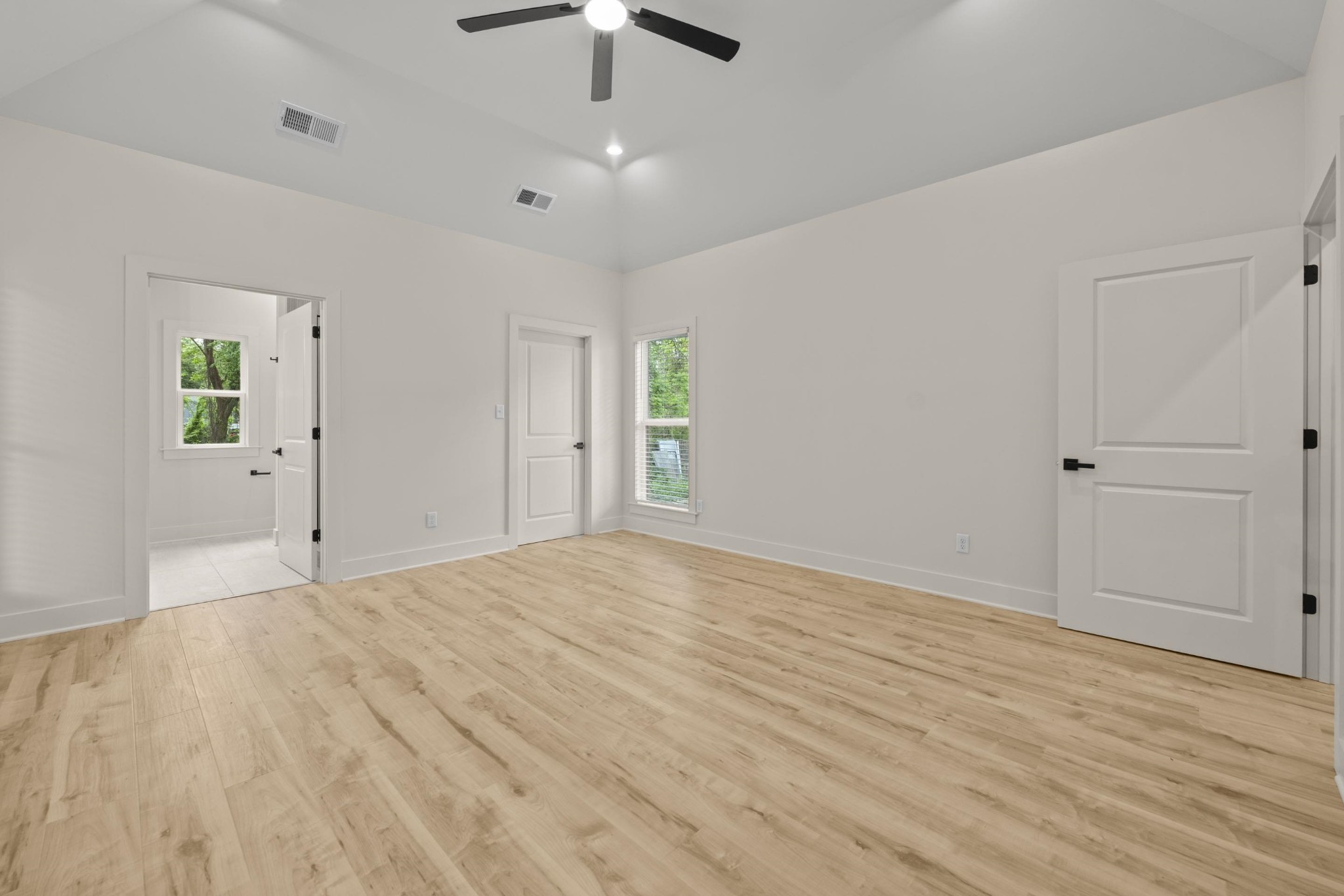 3075 Spottswood Ave Property Photo 17