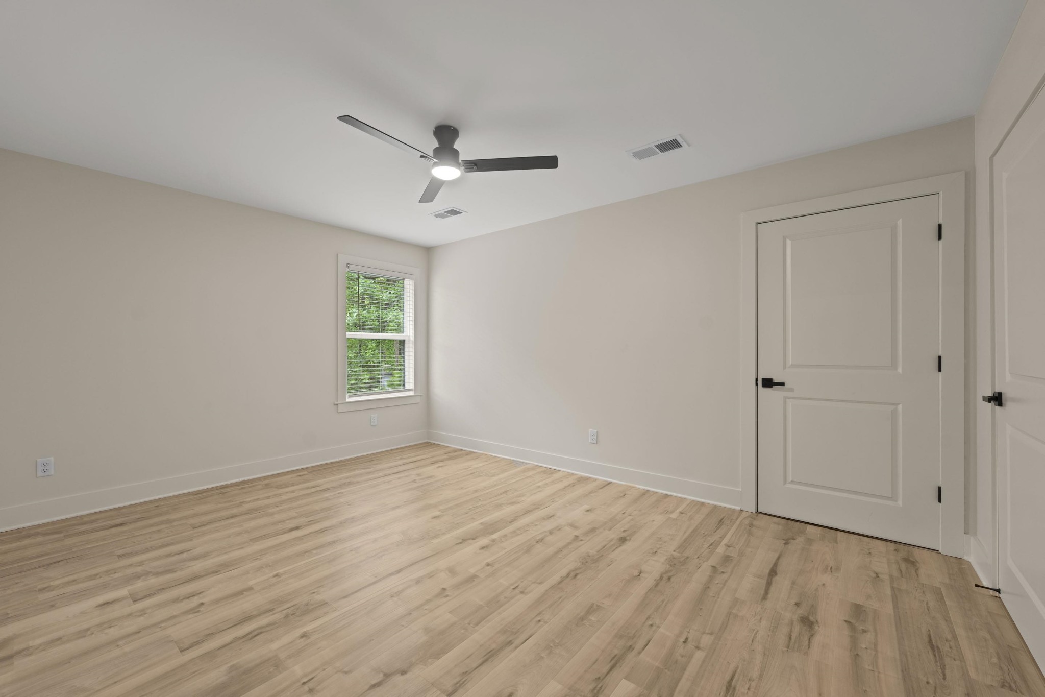 3075 Spottswood Ave Property Photo 24