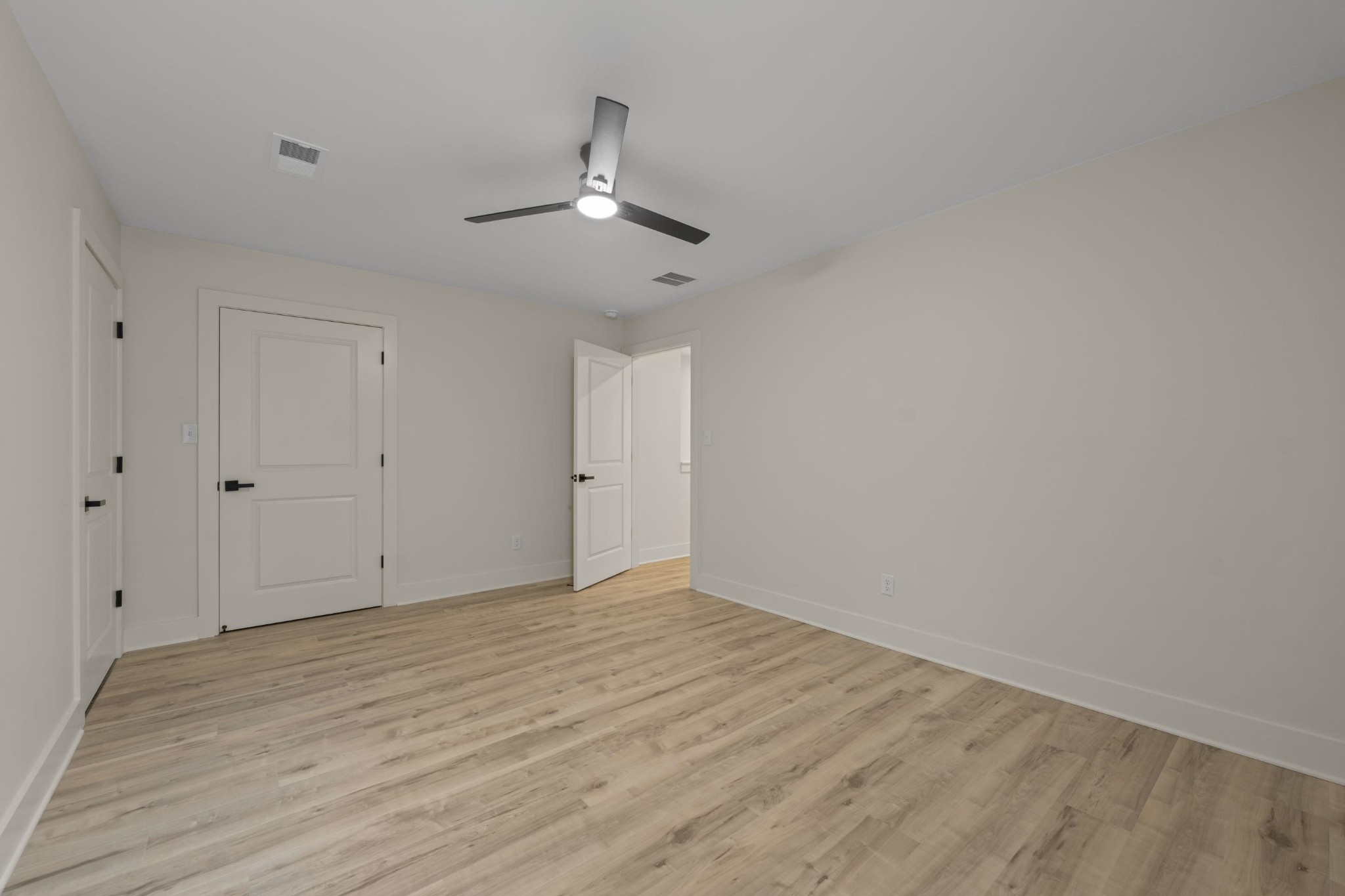 3075 Spottswood Ave Property Photo 25