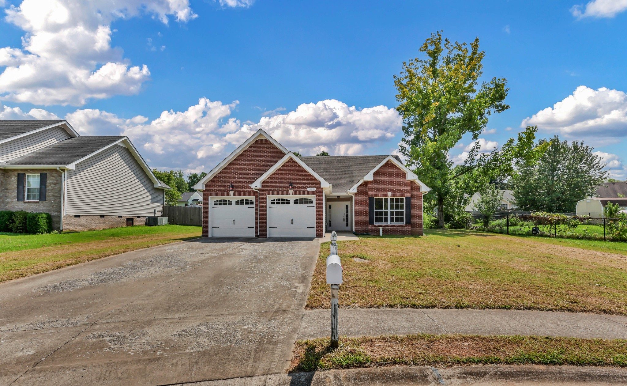 420 Chestnut Grove Way Property Photo 4