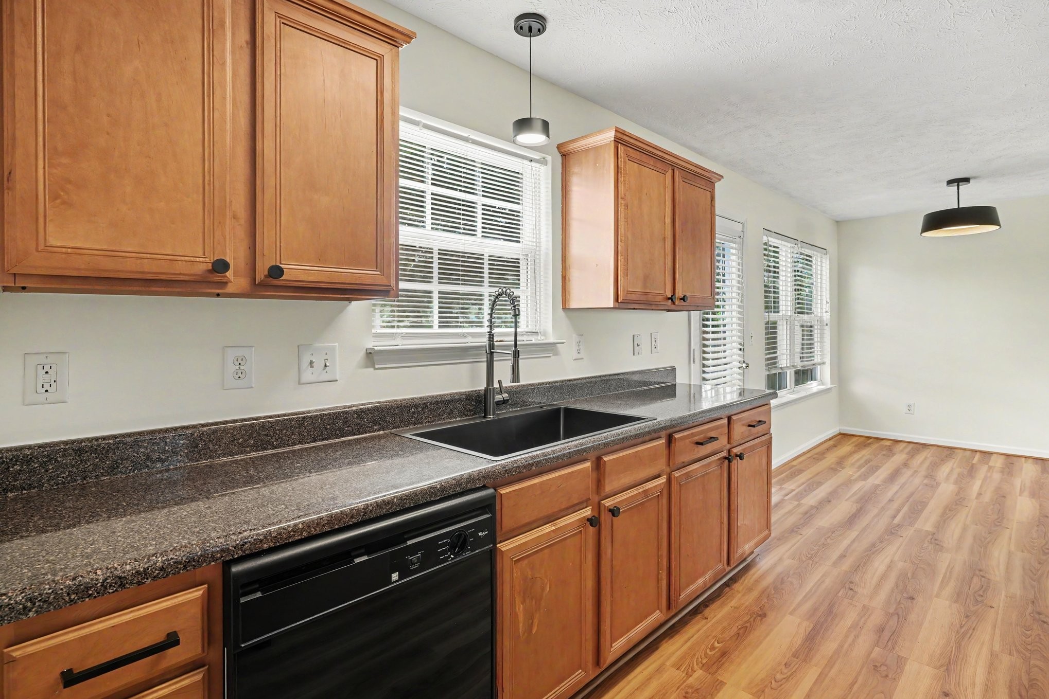2117 Long Meadow Dr Property Photo 6