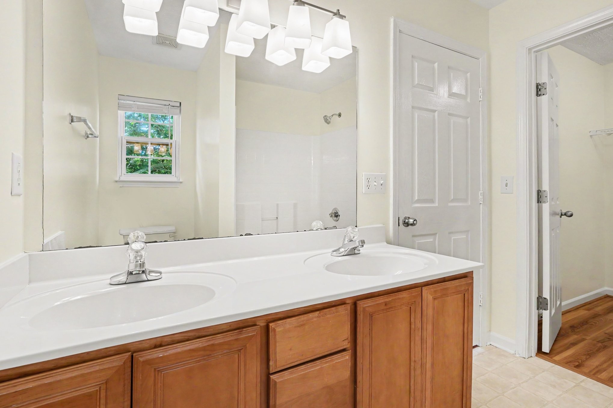 2117 Long Meadow Dr Property Photo 10