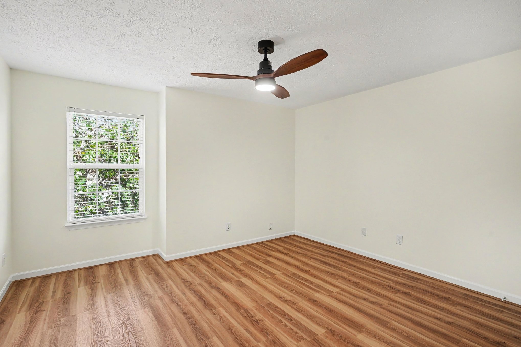 2117 Long Meadow Dr Property Photo 15