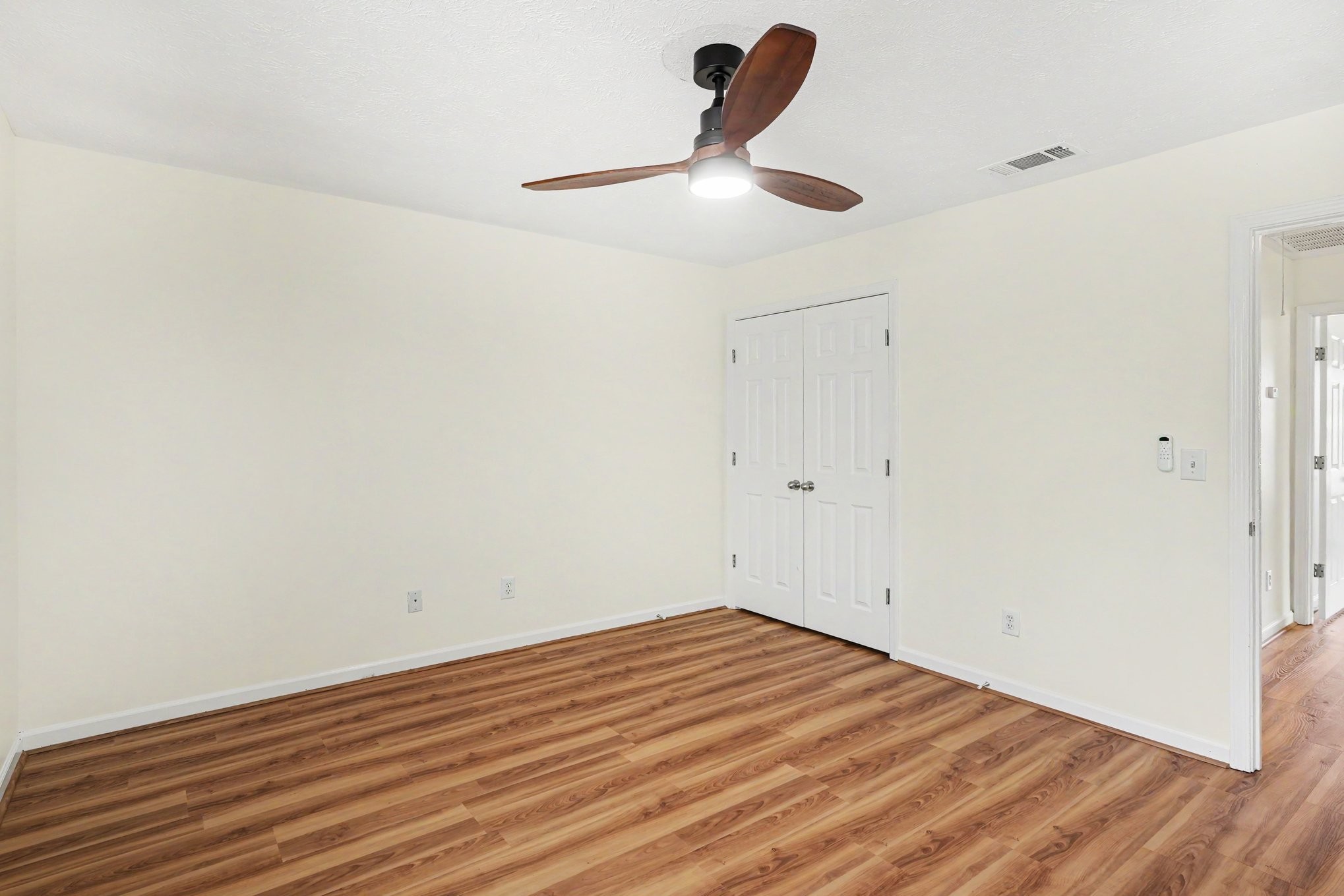 2117 Long Meadow Dr Property Photo 16