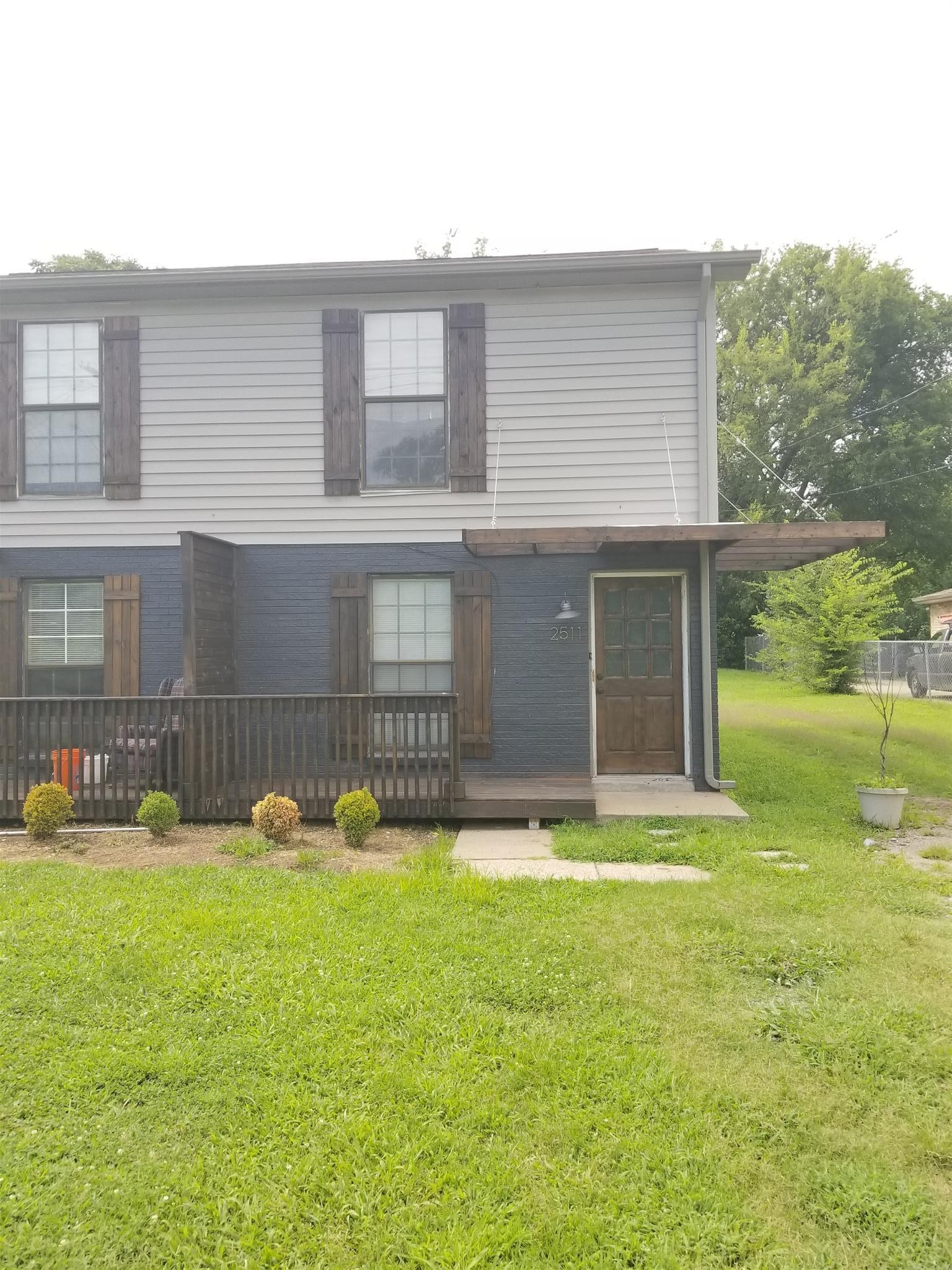 2507 W Heiman St Property Photo 1