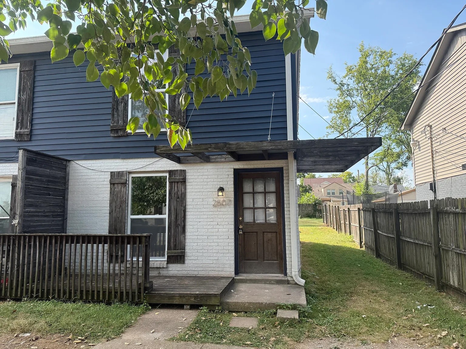 2507 W Heiman St Property Photo 1
